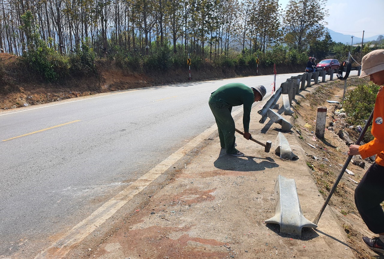 Tăng cường đảm bảo ATGT các tuyến quốc lộ miền Trung - Tây Nguyên cao điểm Tết 2024- Ảnh 2.