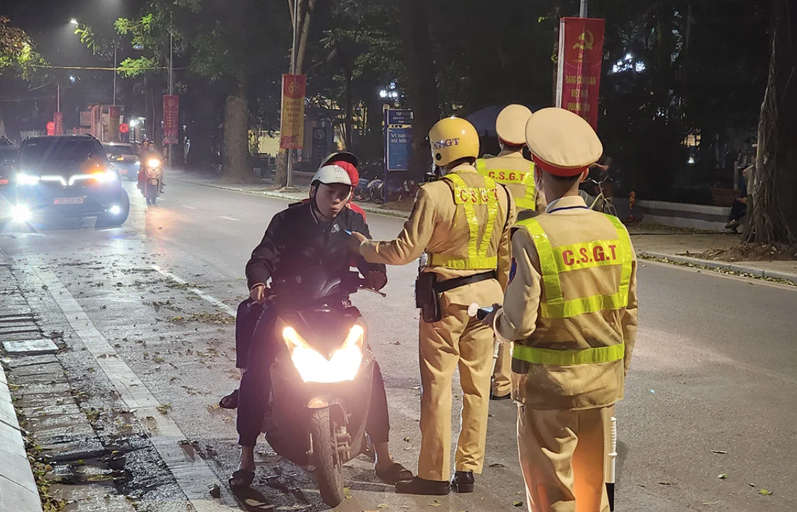 CSGT toàn quốc xử lý trên 2.000 tài xế 