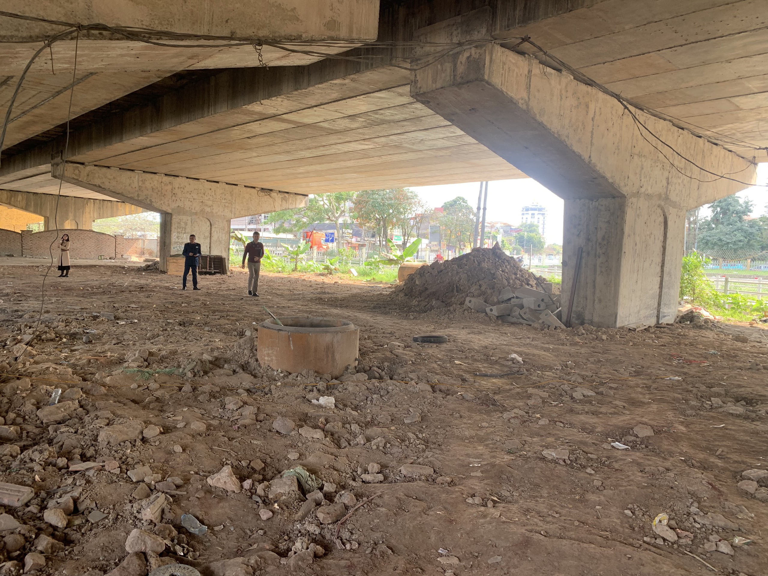 Mạnh tay giải tỏa vi phạm gầm cầu vượt Thịnh Đán - TP. Thái Nguyên- Ảnh 3.