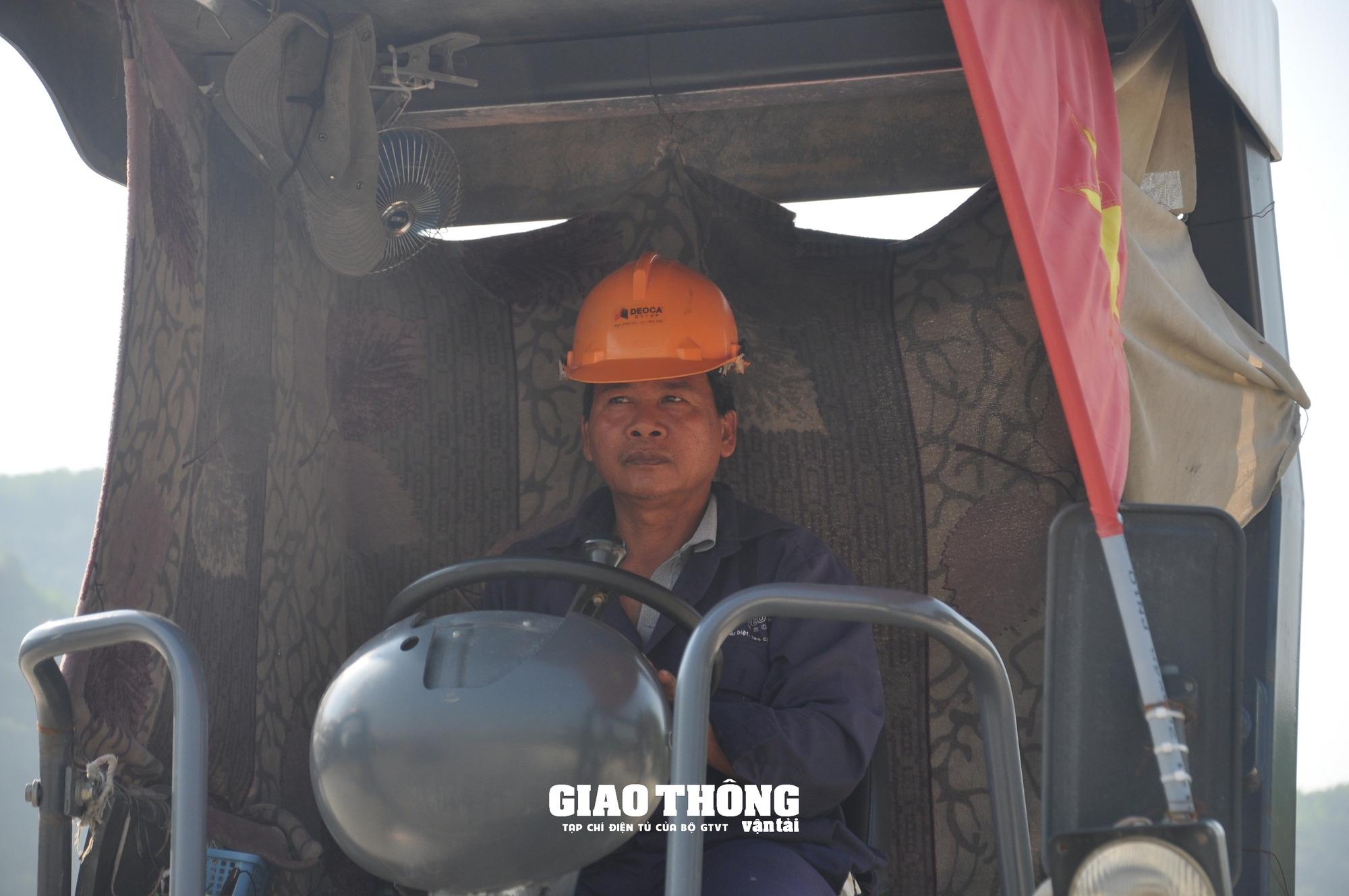 Thi công cao tốc Quảng Ngãi - Hoài Nhơn: Nhà thầu bứt tốc, lấy lại tiến độ- Ảnh 6.