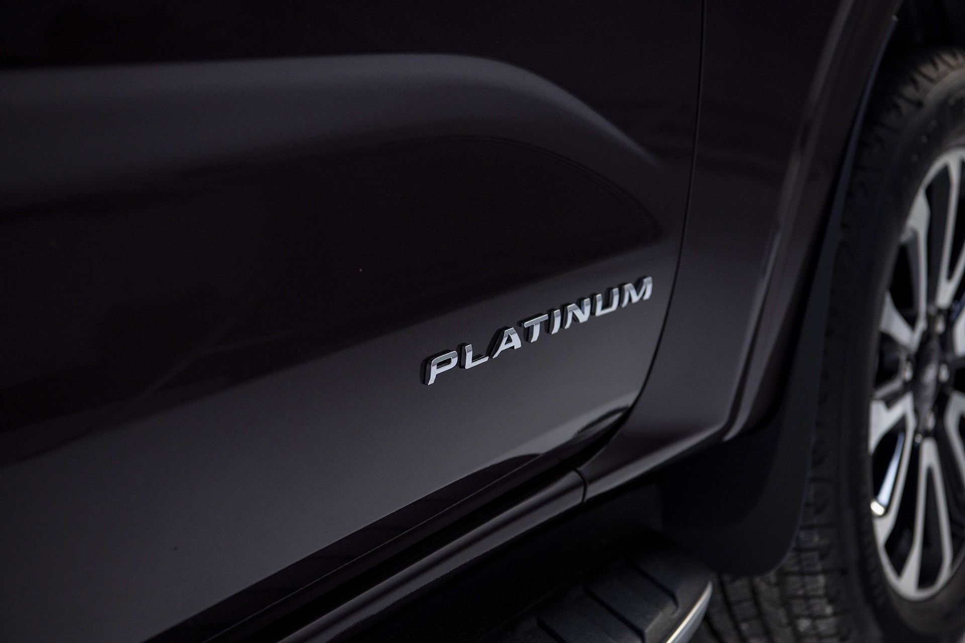 Chi tiết Ford Everest Platinum sắp chính thức ra mắt- Ảnh 10.