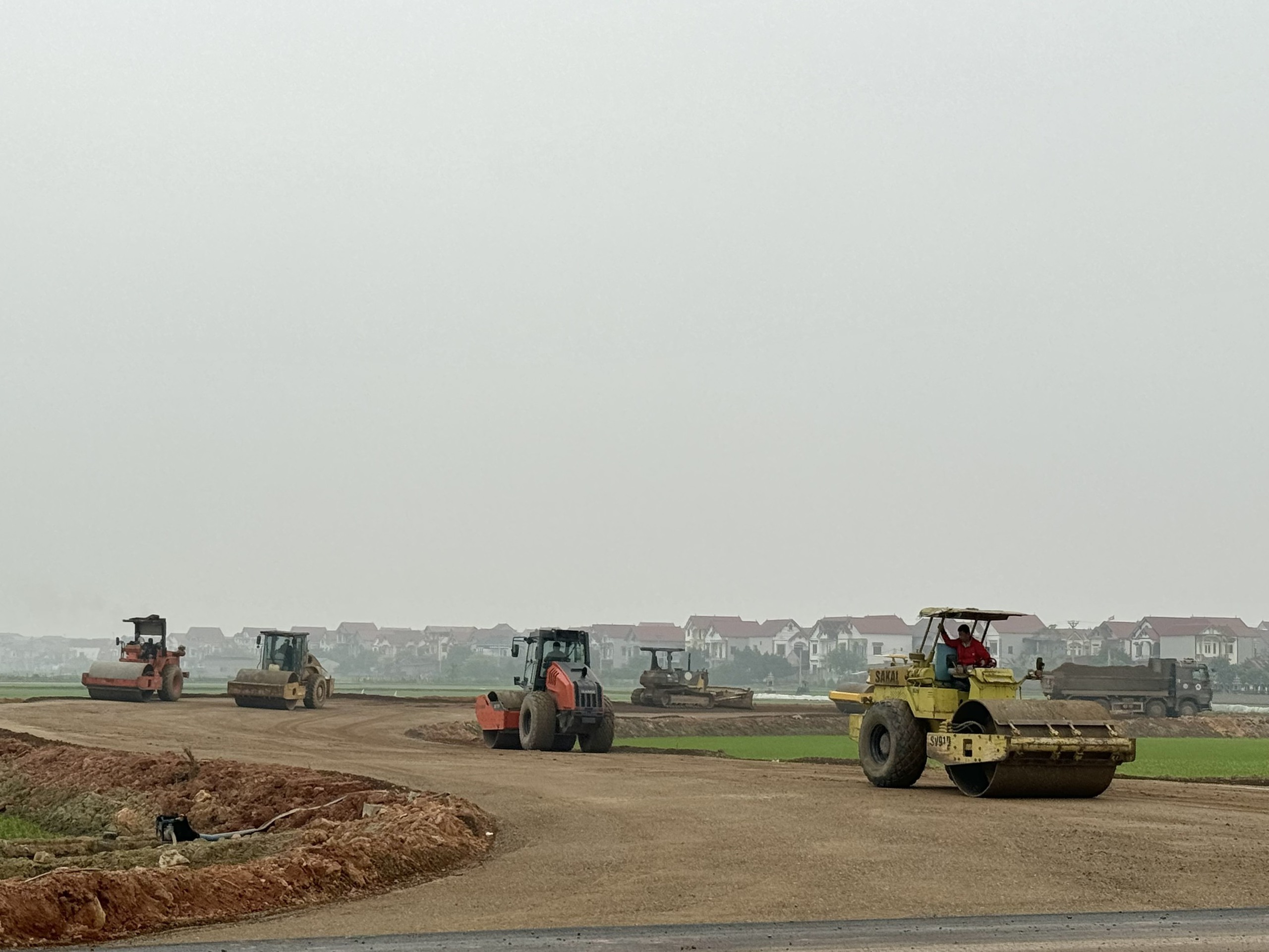 Thông xe kỹ thuật đường kết nối Hà Nội - Bắc Giang trong tháng 4- Ảnh 4. Thông xe kỹ thuật đường kết nối Hà Nội - Bắc Giang trong tháng 4- Ảnh 4.