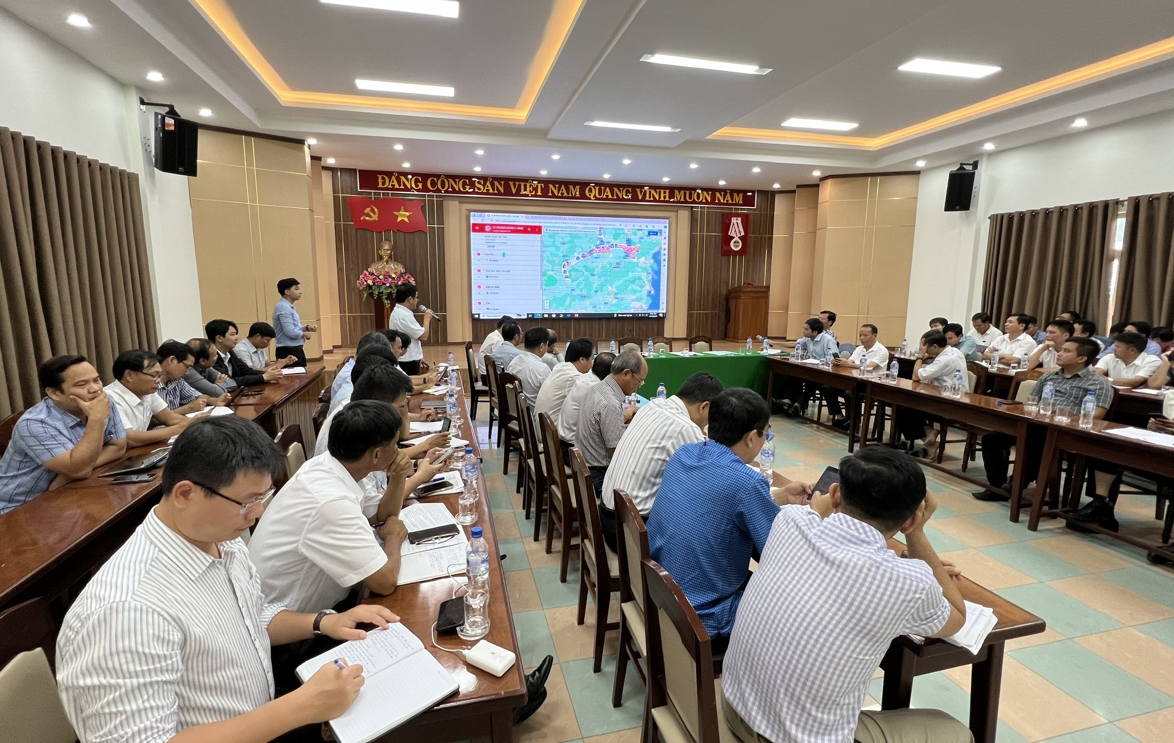 Nâng cao chất lượng quản lý, bảo trì hạ tầng giao thông đường bộ khu vực miền Trung - Tây Nguyên- Ảnh 2.