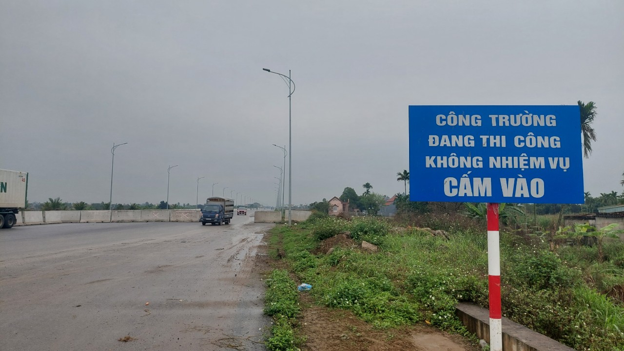 Cận cảnh dự án đường ven biển qua Hải Phòng 'đắp chiếu