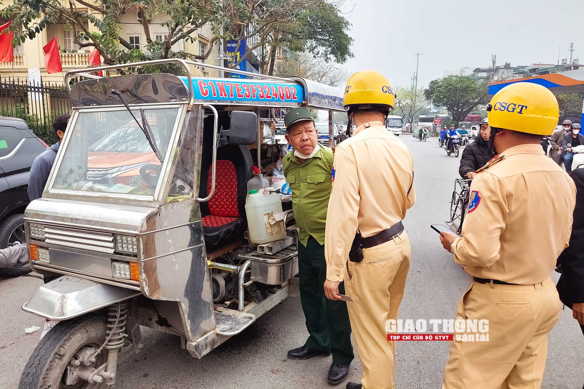 Cận cảnh liên ngành Hà Nội dẹp Cận cảnh liên ngành Hà Nội dẹp