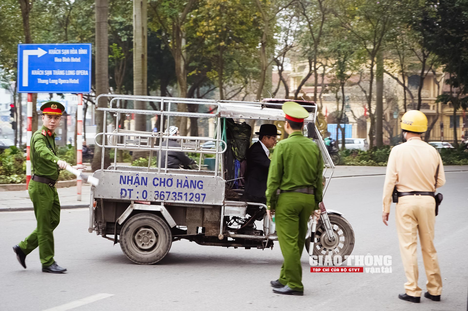 Cận cảnh liên ngành Hà Nội dẹp Cận cảnh liên ngành Hà Nội dẹp