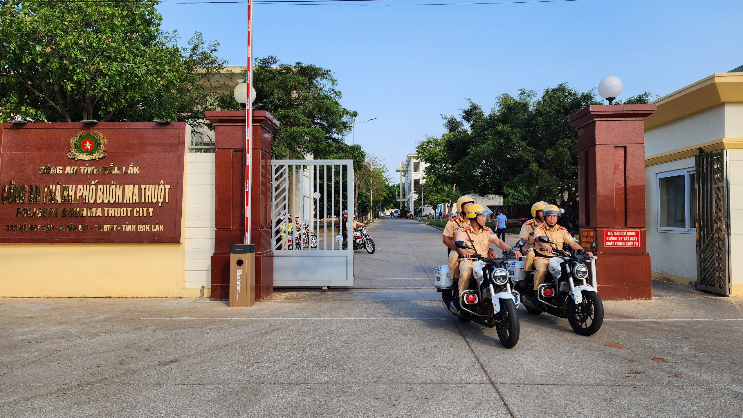 Tăng cường đảm bảo TTATGT, kéo giảm TNGT trên địa bàn TP. Buôn Ma Thuột  - Ảnh 3.