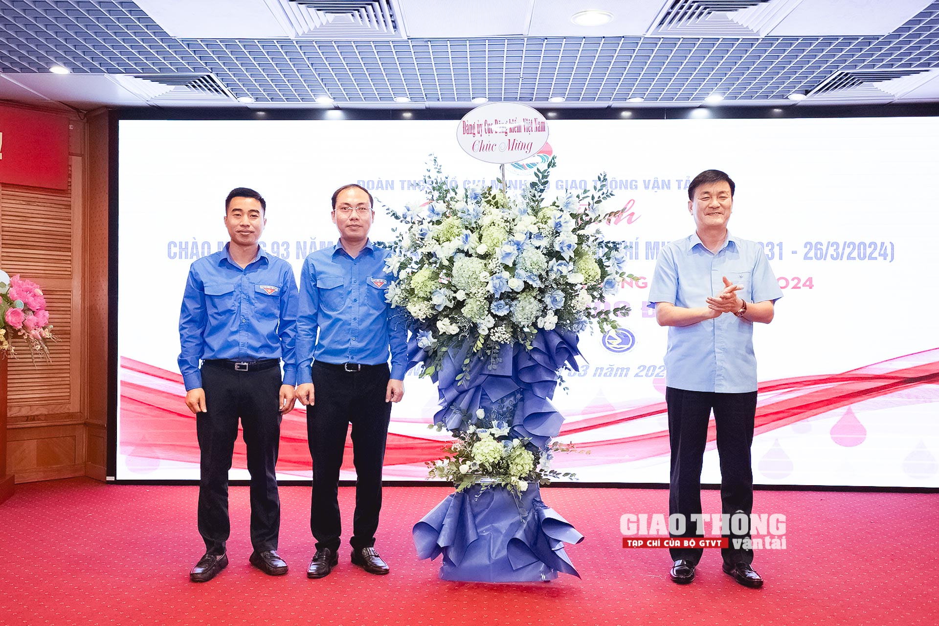 Thanh niên Bộ GTVT tổ chức ngày hội hiến máu tình nguyện- Ảnh 23. Thanh niên Bộ GTVT tổ chức ngày hội hiến máu tình nguyện- Ảnh 23.