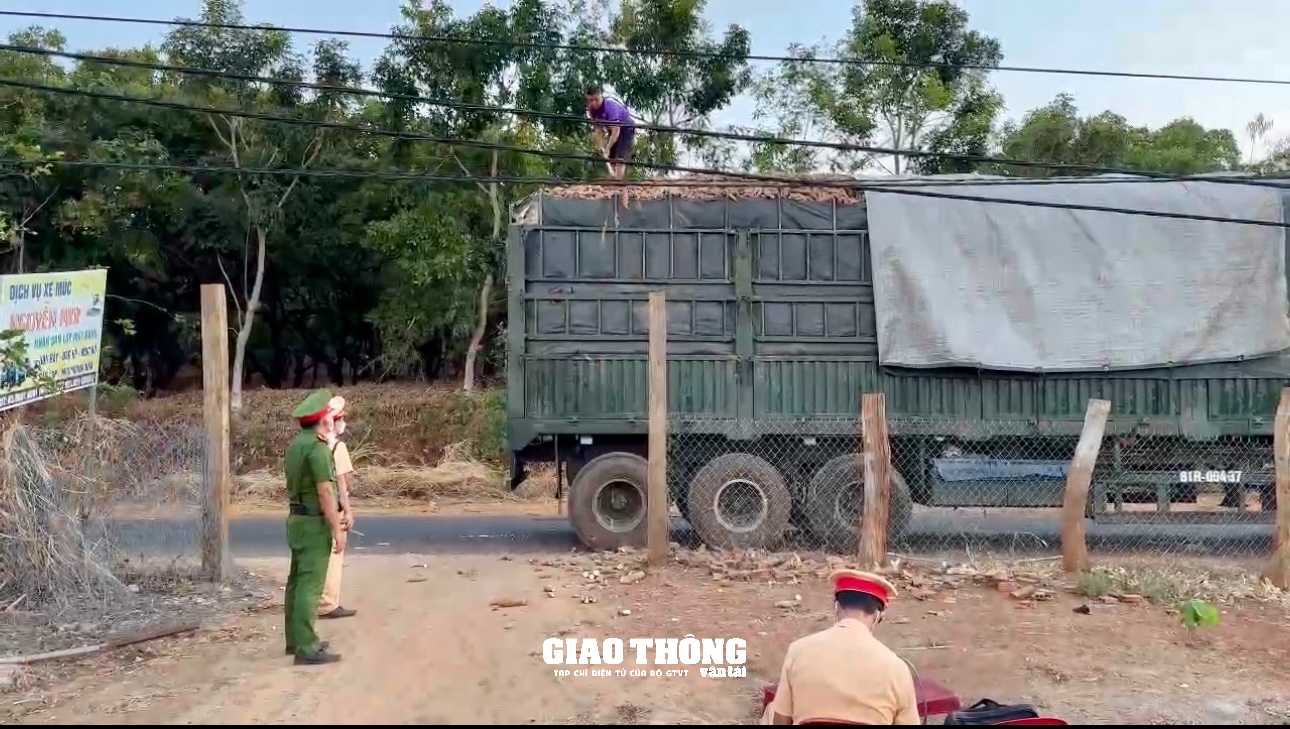 Lập lại trật tự ATGT trên tuyến QL19, QL14C qua Gia Lai sau phản ánh của Tạp chí GTVT- Ảnh 2.