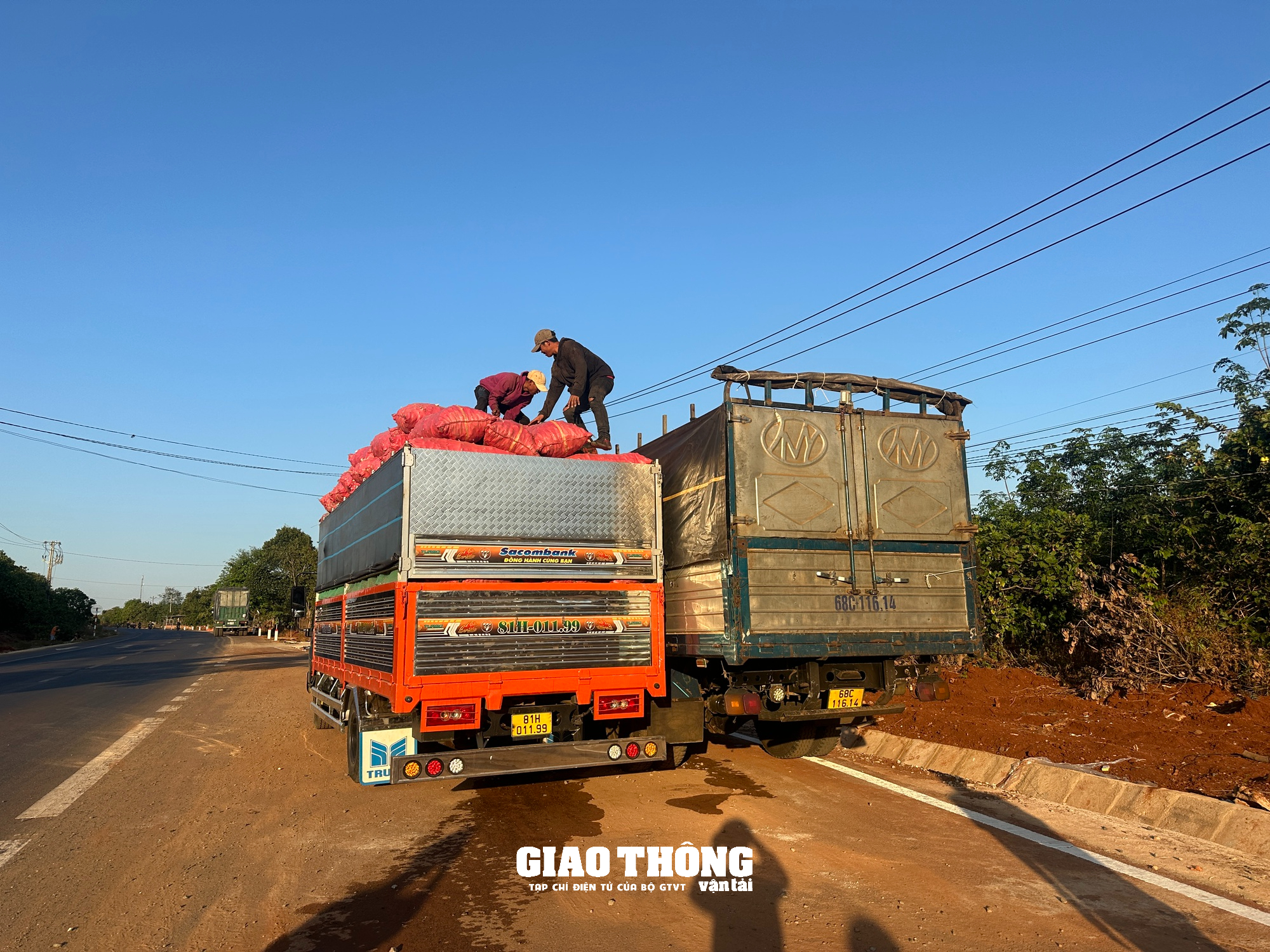 Lập lại trật tự ATGT trên tuyến QL19, QL14C qua Gia Lai sau phản ánh của Tạp chí GTVT- Ảnh 4.