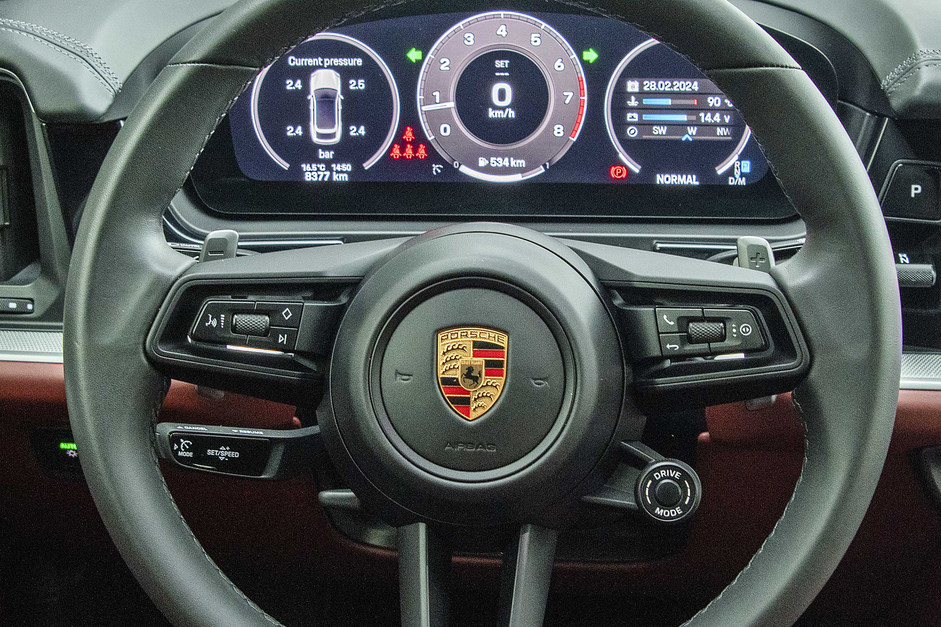 Porsche Cayenne 2024 – Thay đổi sự… hoàn hảo- Ảnh 9. Porsche Cayenne 2024 – Thay đổi sự… hoàn hảo- Ảnh 9.