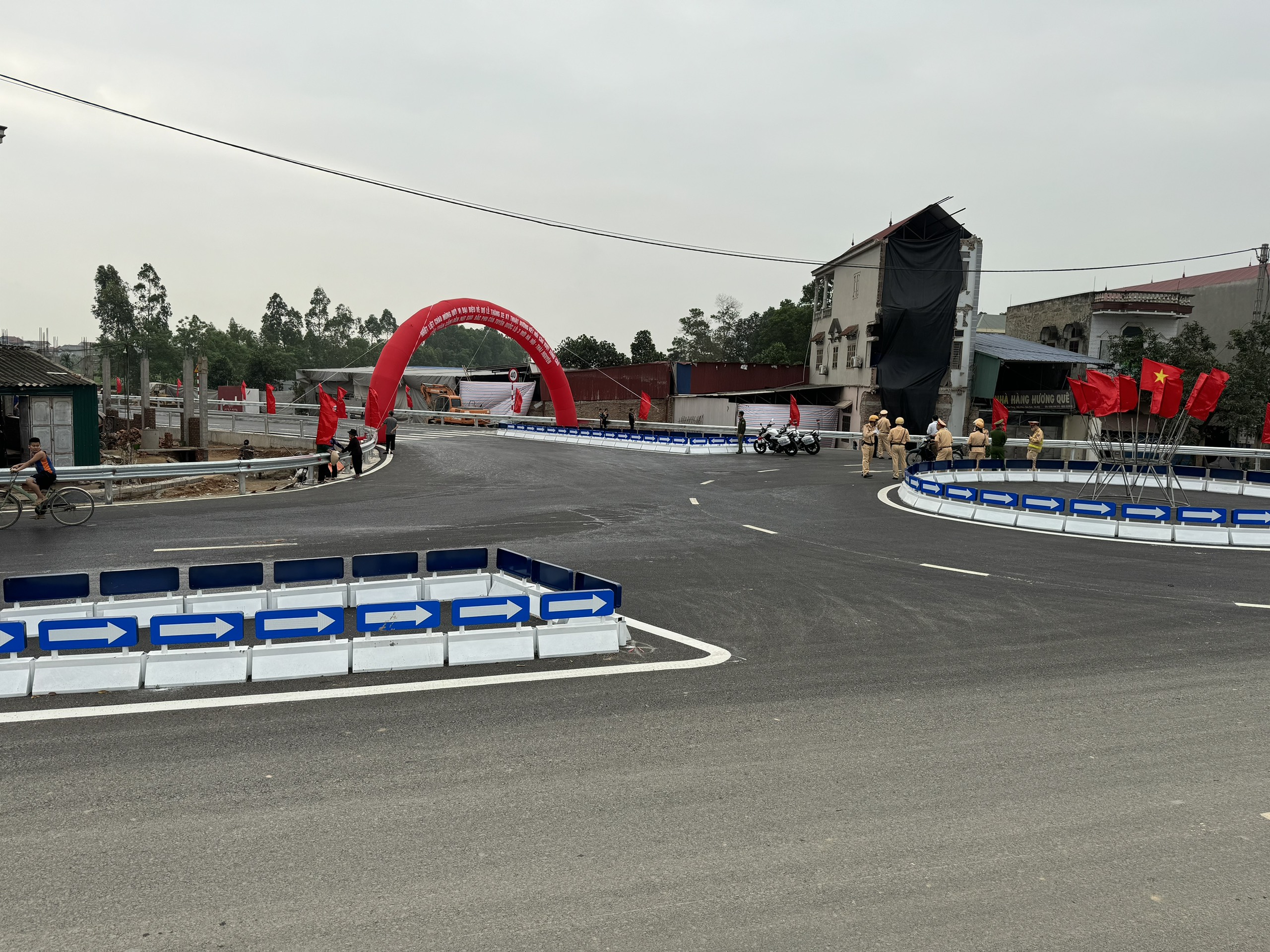Đưa vào khai thác tuyến đường gần 200 tỷ đồng nối Hà Nội - Bắc Giang- Ảnh 5.