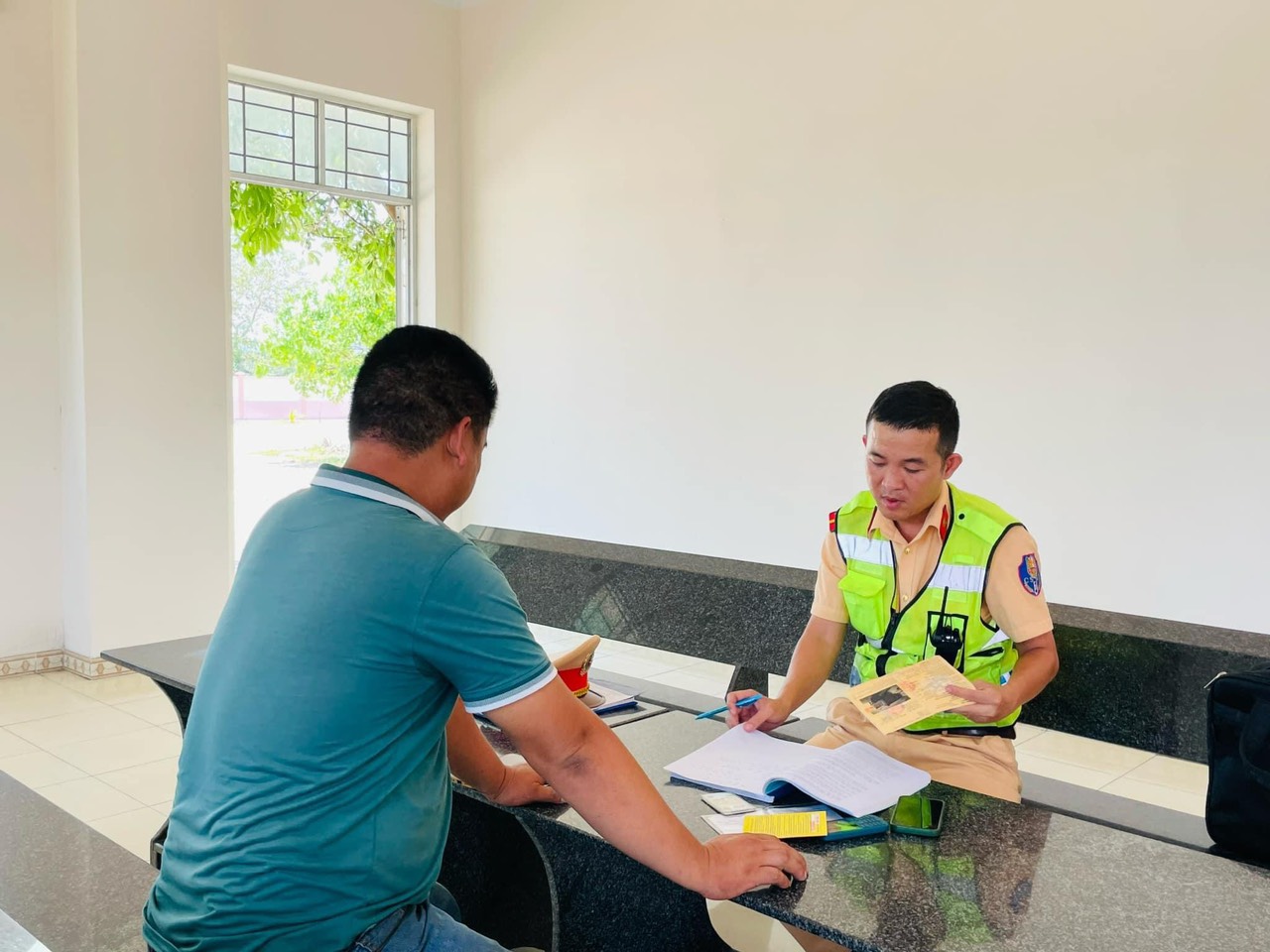 CSGT Phú Yên phát hiện, xử lý xe ben cơi nới kích thước thành thùng- Ảnh 7.