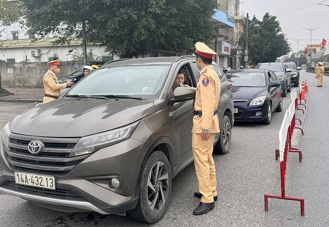 Từ đầu năm, CSGT cả nước xử lý hơn 275.000 tài xế 