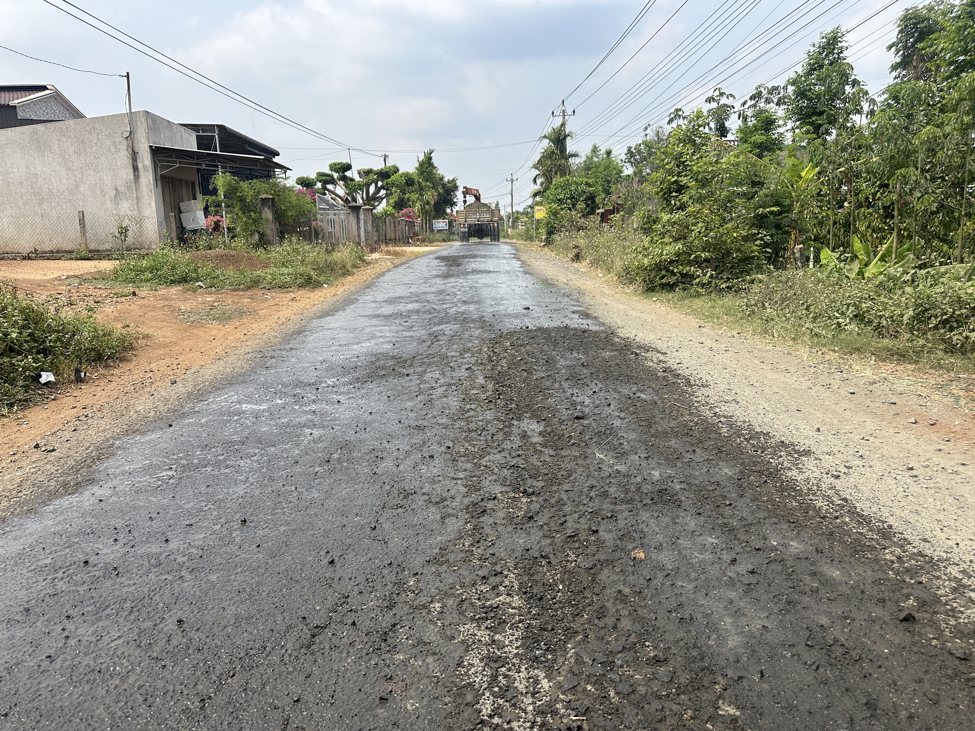 CSGT tỉnh Đắk Lắk tăng cường xử lý xe quá tải sau phản ánh của Tạp chí Giao thông vận tải- Ảnh 4.