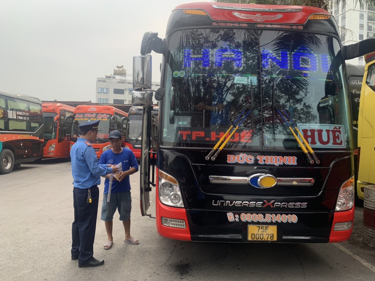 Đi lại dịp nghỉ lễ 30/4-1/5: Các bến xe ở Hà Nội chuẩn bị thế nào?- Ảnh 2. Đi lại dịp nghỉ lễ 30/4-1/5: Các bến xe ở Hà Nội chuẩn bị thế nào?- Ảnh 2.