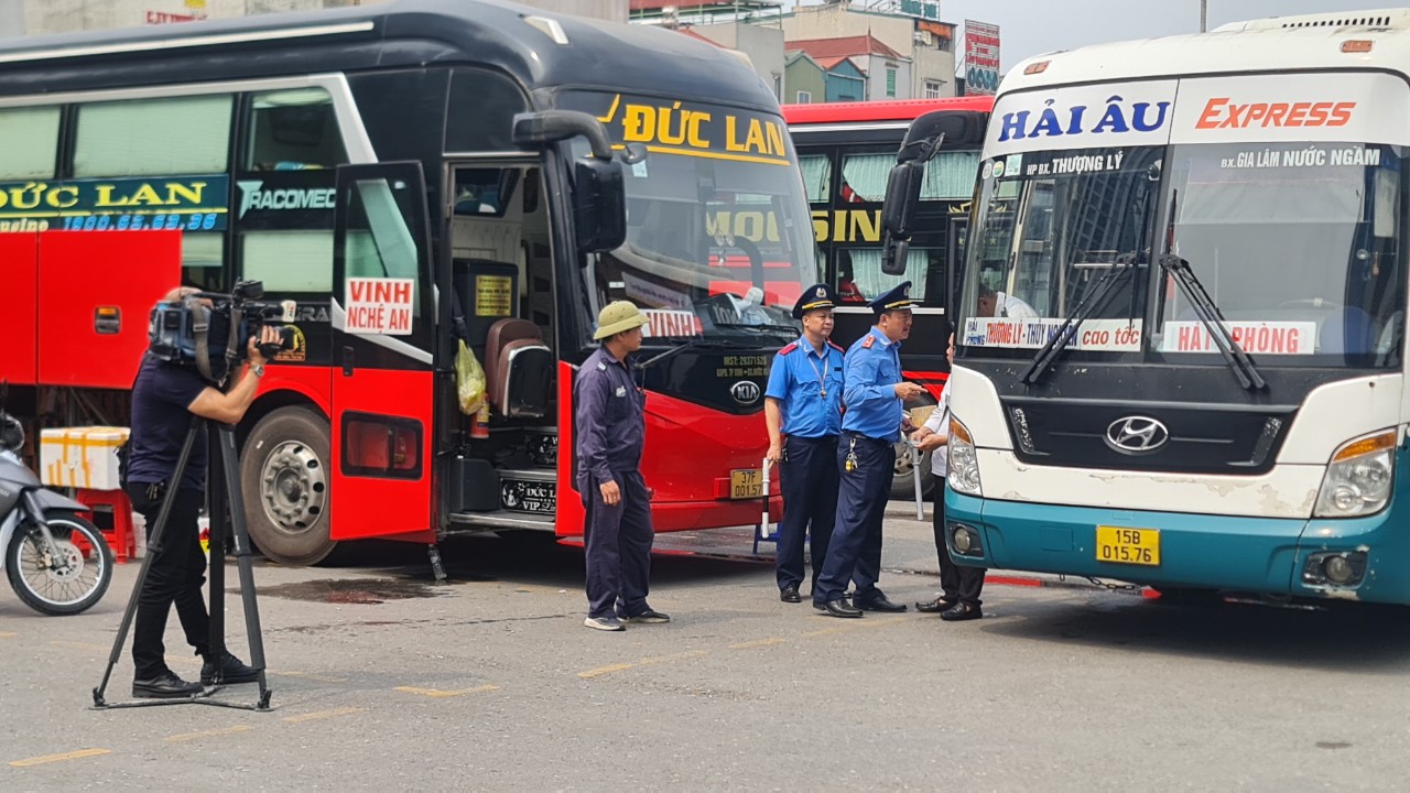 Số vụ TNGT cả nước tăng cao nhưng số người tử vong giảm- Ảnh 2.