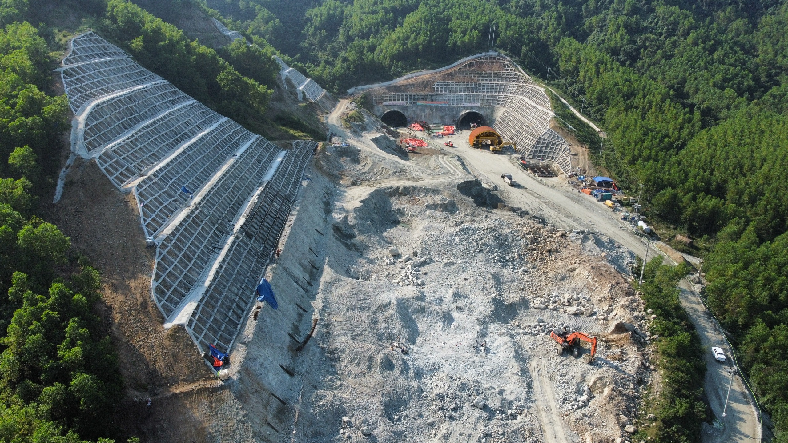 Chủ tịch HĐQT Tập đoàn Đèo Cả: Chủ tịch HĐQT Tập đoàn Đèo Cả: