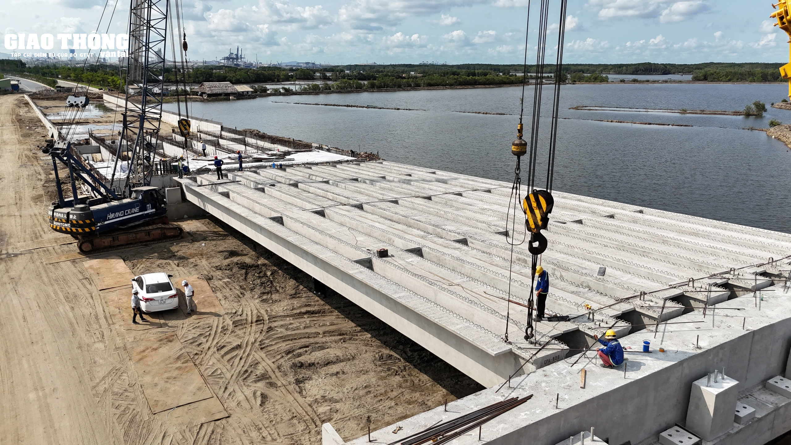 Lắp nhịp dầm đầu tiên tại dự án cầu Phước An- Ảnh 3.