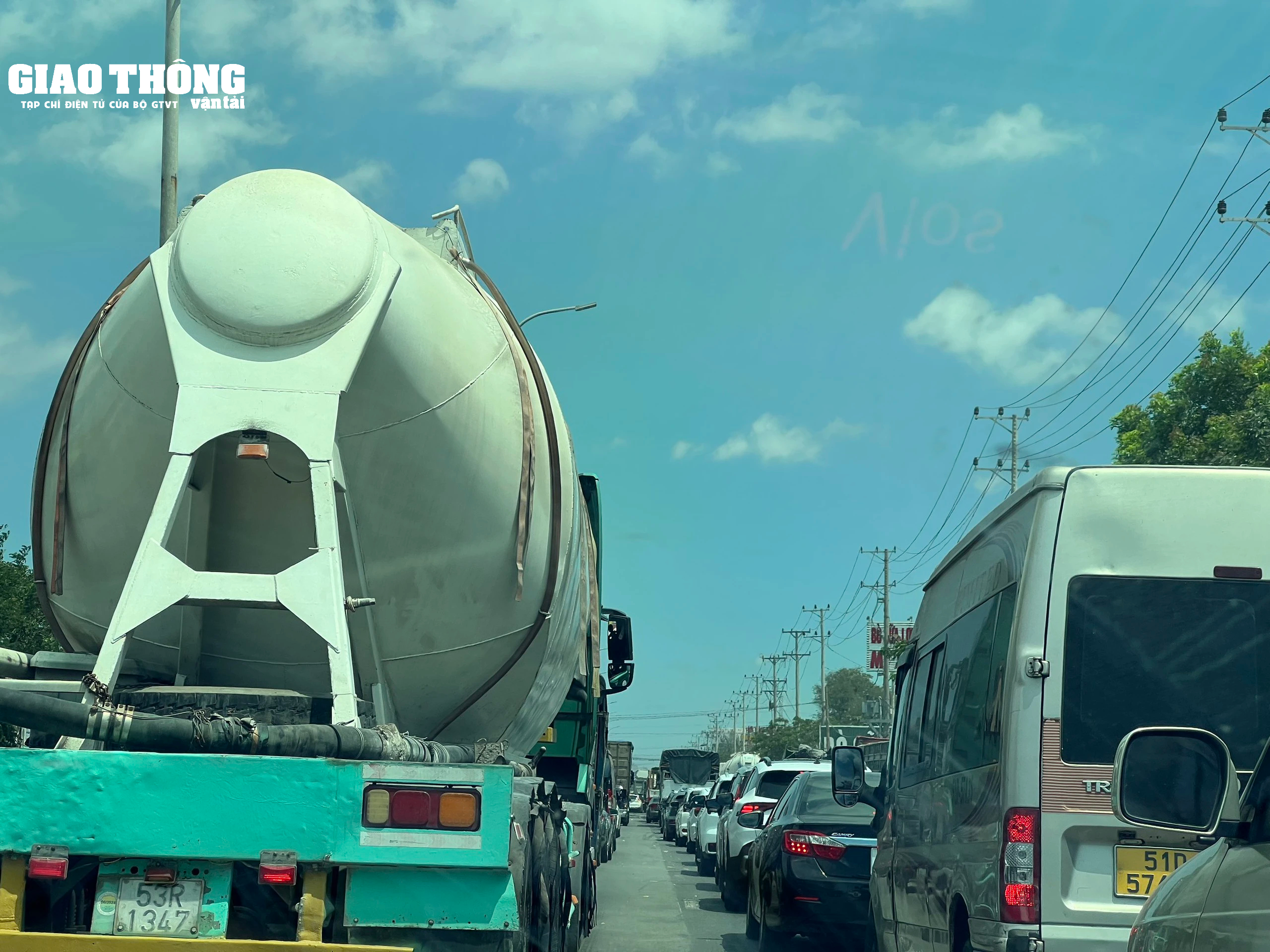 “Xếp hàng” di chuyển nhọc nhằn trên QL51- Ảnh 3.