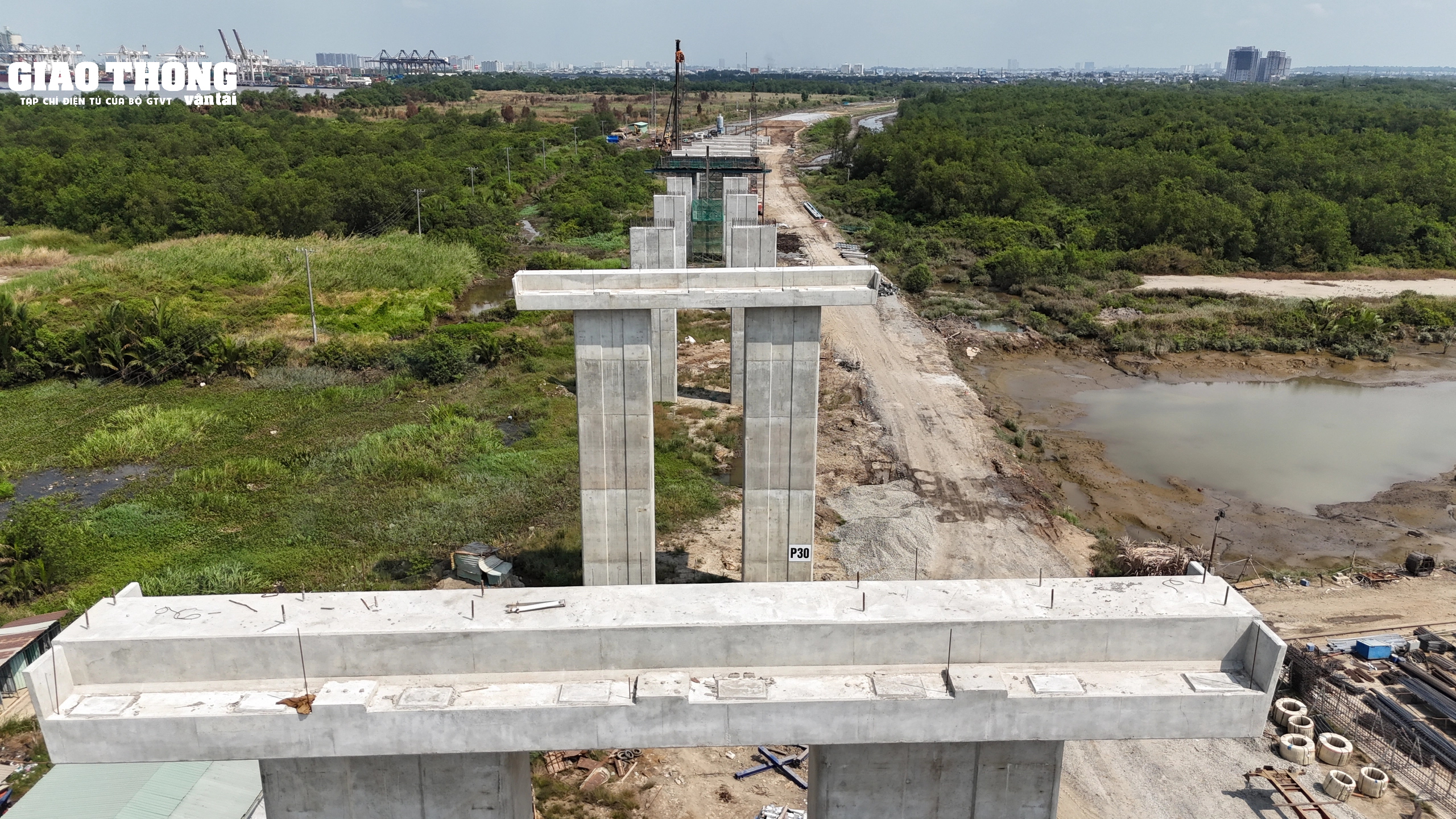 Cận cảnh cầu Tân Vạn - Nhơn Trạch thi công xuyên lễ- Ảnh 6.