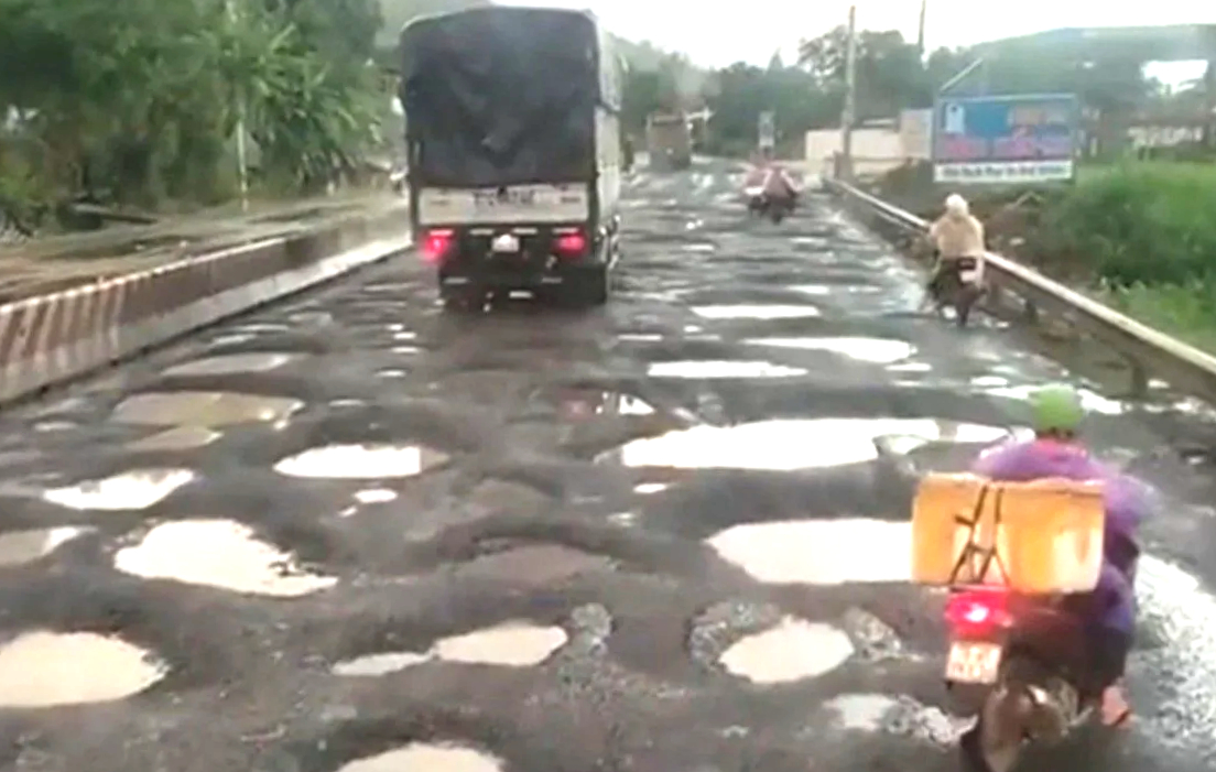 Cử tri, nhân dân tỉnh Phú Yên vui mừng khi các tuyến quốc lộ ngày càng an toàn, chất lượng- Ảnh 6. Cử tri, nhân dân tỉnh Phú Yên vui mừng khi các tuyến quốc lộ ngày càng an toàn, chất lượng- Ảnh 6.