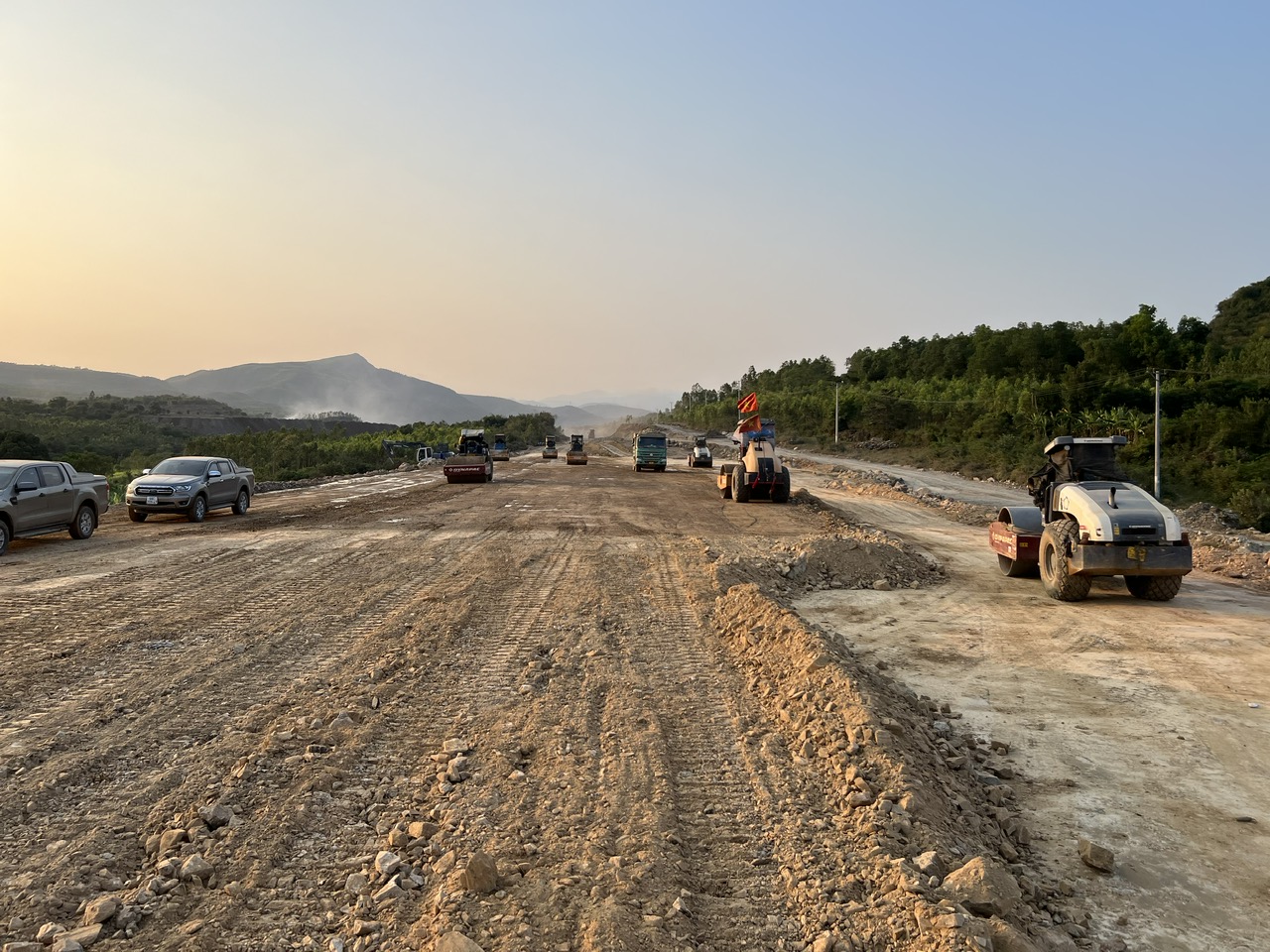 Tổng công ty Thăng Long vượt lên khó khăn để đưa dự án cao tốc Chí Thạnh - Vân Phong về đích sớm- Ảnh 3.