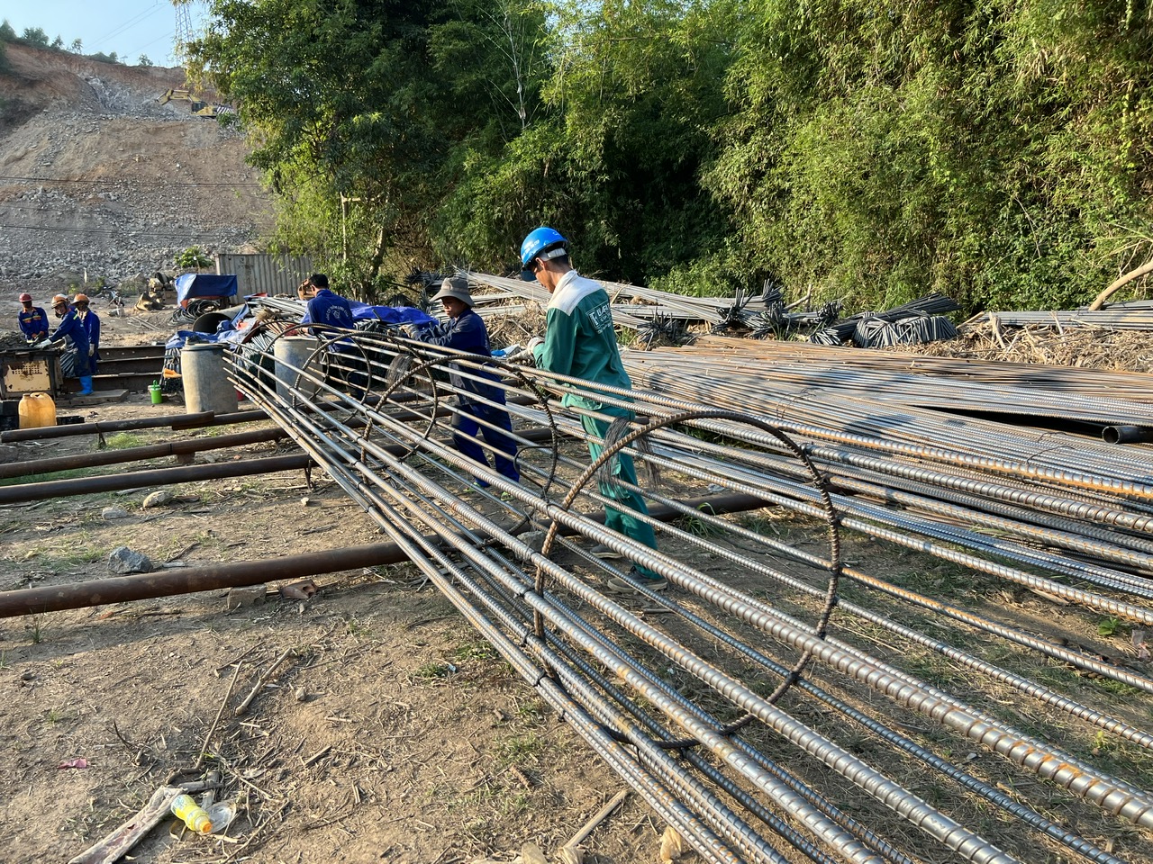 Tổng công ty Thăng Long vượt lên khó khăn để đưa dự án cao tốc Chí Thạnh - Vân Phong về đích sớm- Ảnh 4.