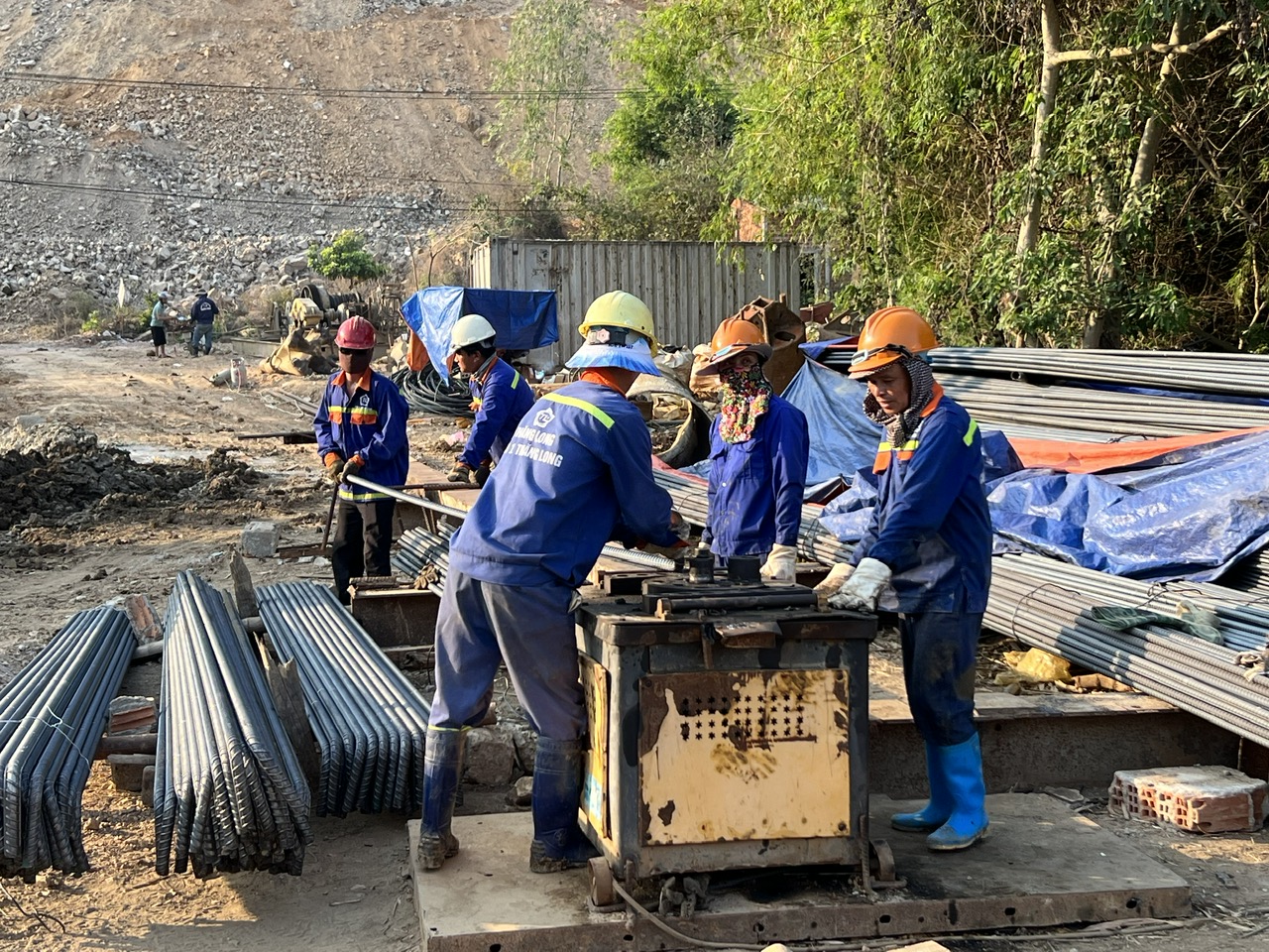 Tổng công ty Thăng Long vượt lên khó khăn để đưa dự án cao tốc Chí Thạnh - Vân Phong về đích sớm- Ảnh 5.