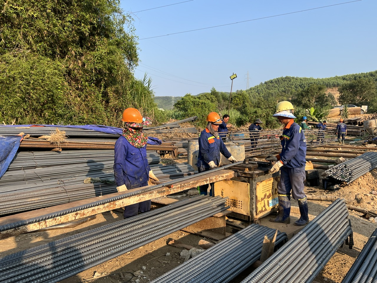 Tổng công ty Thăng Long vượt lên khó khăn để đưa dự án cao tốc Chí Thạnh - Vân Phong về đích sớm- Ảnh 6.