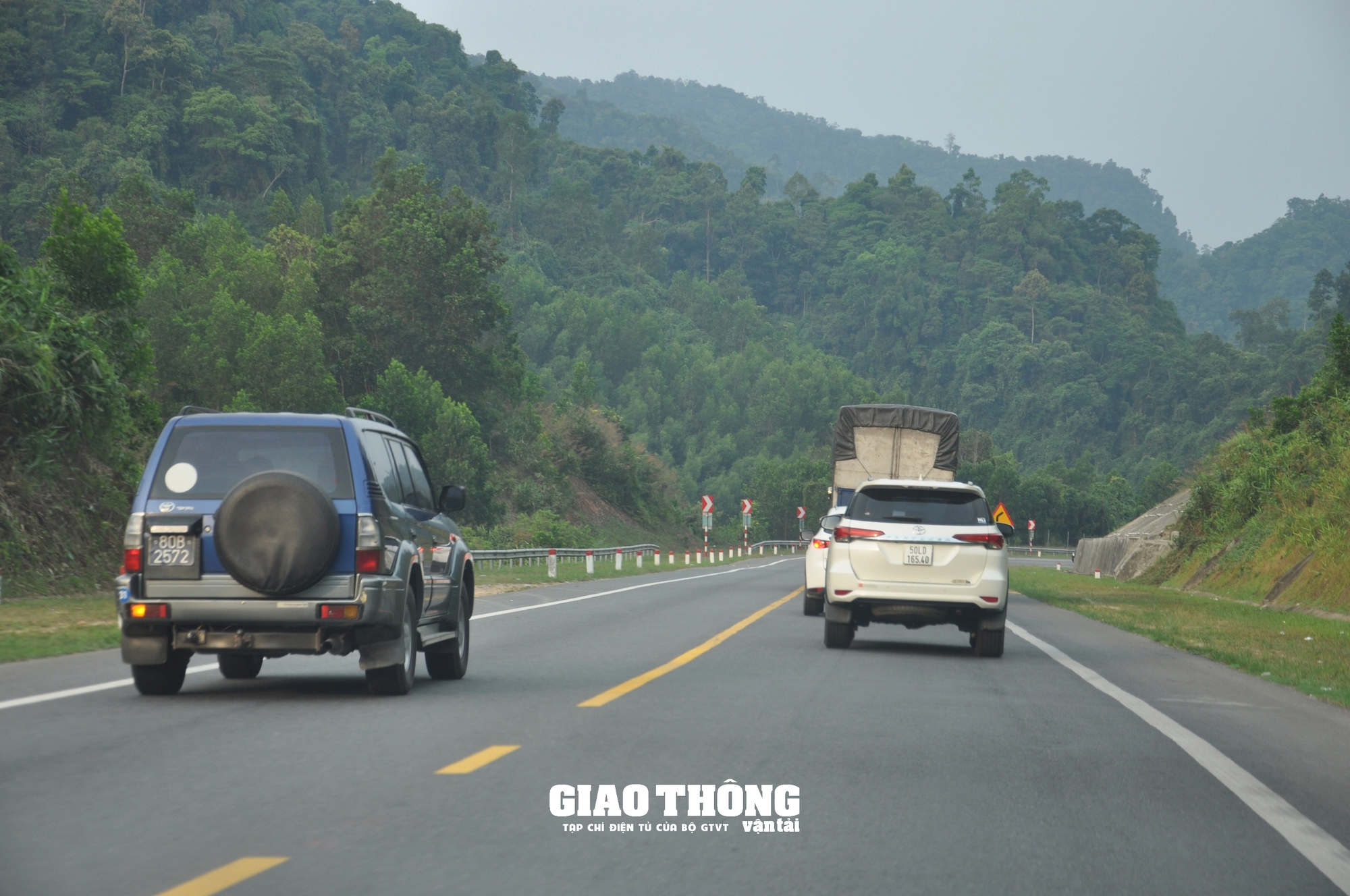 Nhìn lại kết quả phân luồng giao thông tuyến Cam Lộ - La Sơn - Bài 3: Lưu thông thông thoáng, TNGT giảm mạnh- Ảnh 13.