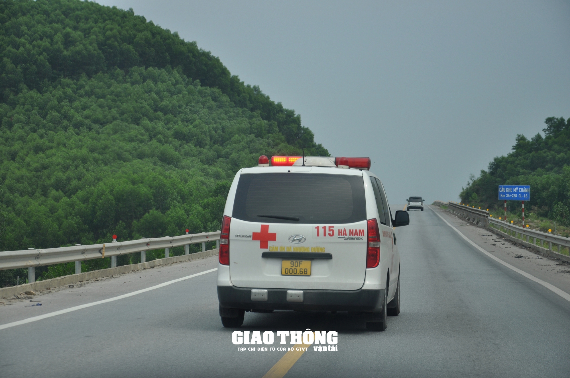 Nhìn lại kết quả phân luồng giao thông tuyến Cam Lộ - La Sơn - Bài 3: Lưu thông thông thoáng, TNGT giảm mạnh- Ảnh 10.