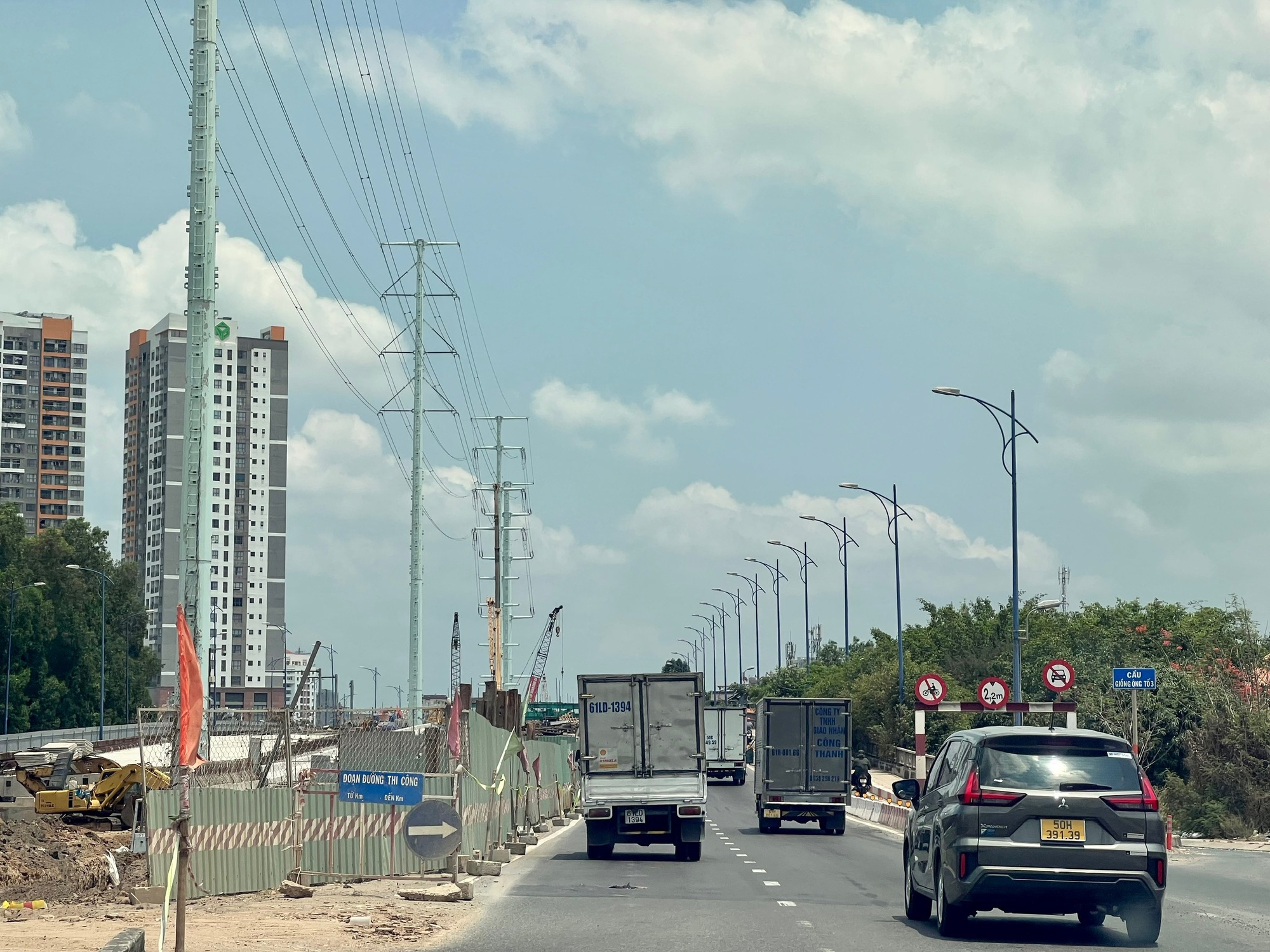 TP. HCM cấm phương tiện rẽ trái vào nút giao Mai Chí Thọ - Đồng Văn Cống- Ảnh 1.