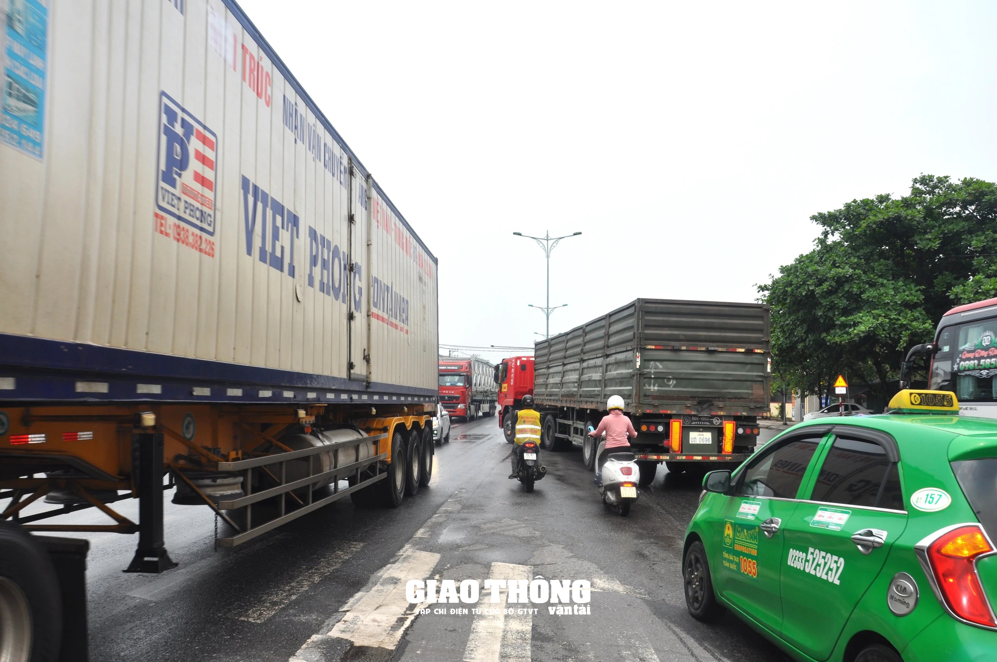 Nhìn lại 1 tháng phân luồng cao tốc Cam Lộ- La Sơn- Bài 2: Không có chuyện QL1 qua Quảng Trị tăng TNGT- Ảnh 3. Nhìn lại 1 tháng phân luồng cao tốc Cam Lộ- La Sơn- Bài 2: Không có chuyện QL1 qua Quảng Trị tăng TNGT- Ảnh 3.