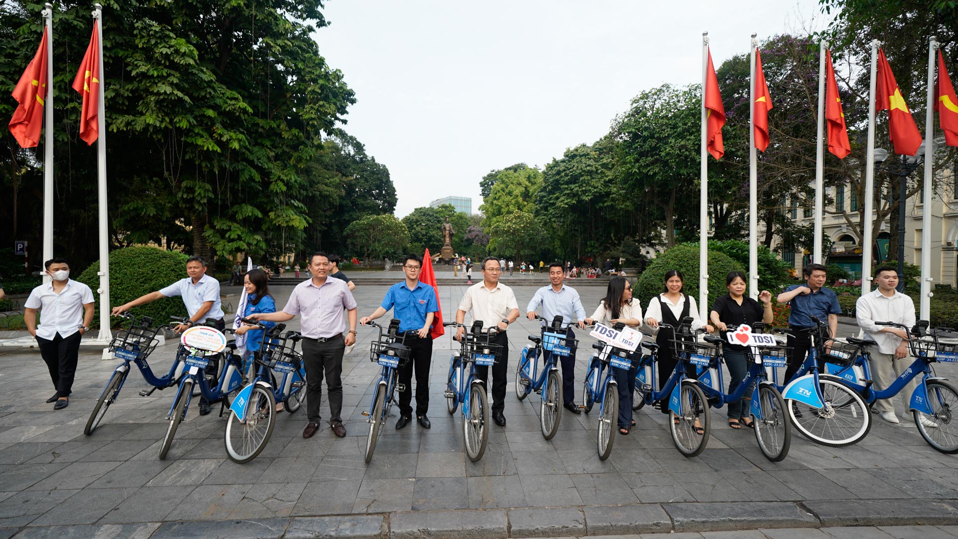 Đổi mới tư duy, xây dựng giao thông Xanh - Sạch - An toàn- Ảnh 7. Đổi mới tư duy, xây dựng giao thông Xanh - Sạch - An toàn- Ảnh 7.