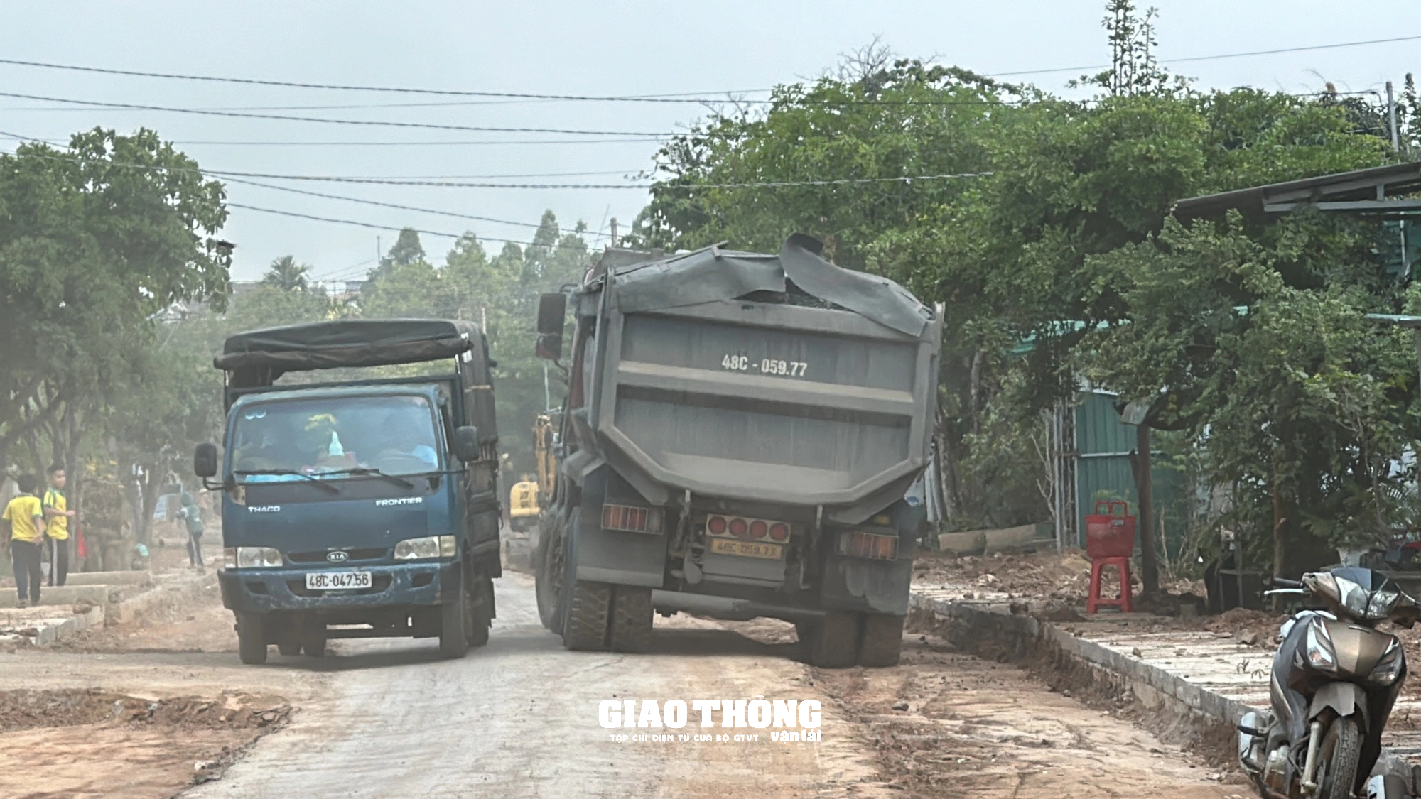 Xe chở đá né trạm cân, có dấu hiệu quá tải, quá khổ chạy rầm rập ở Đắk Nông- Ảnh 11.