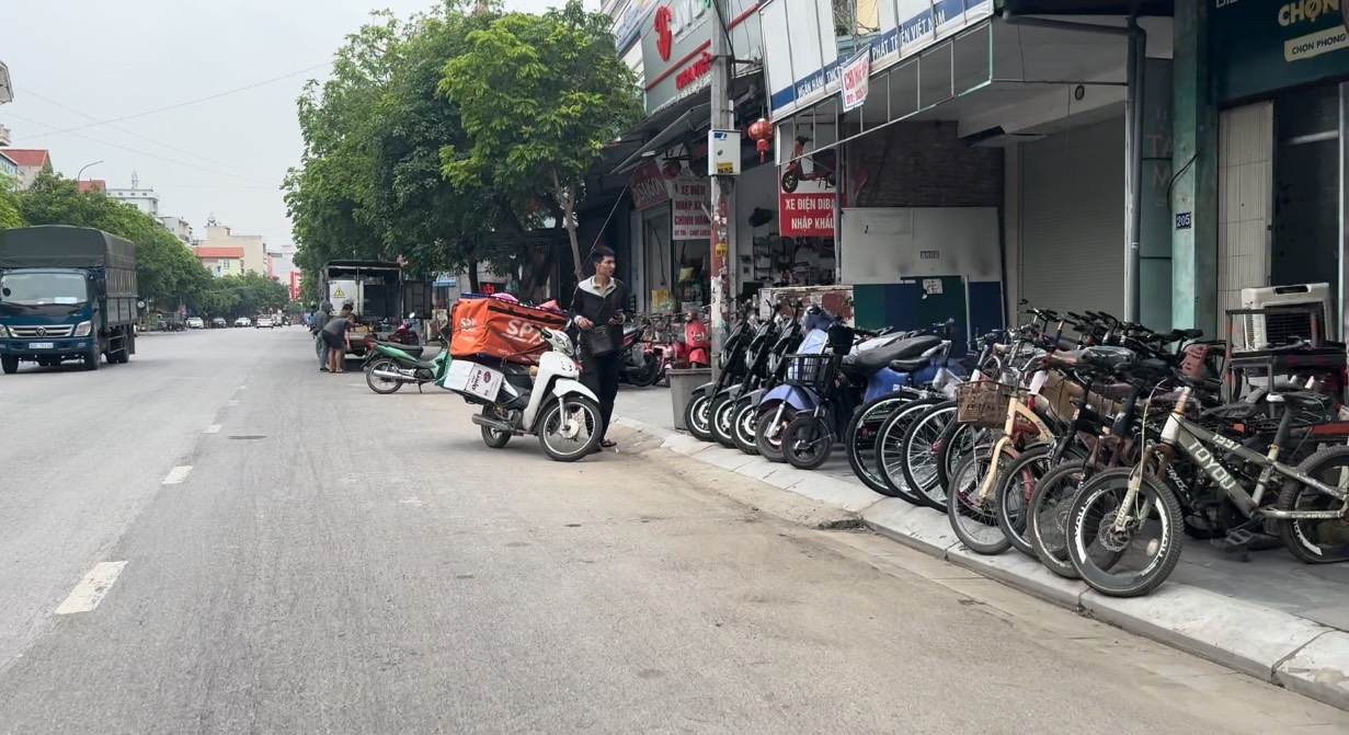 Vi phạm TTATGT vẫn diễn ra tại huyện Yên Phong, Bắc Ninh- Ảnh 1.