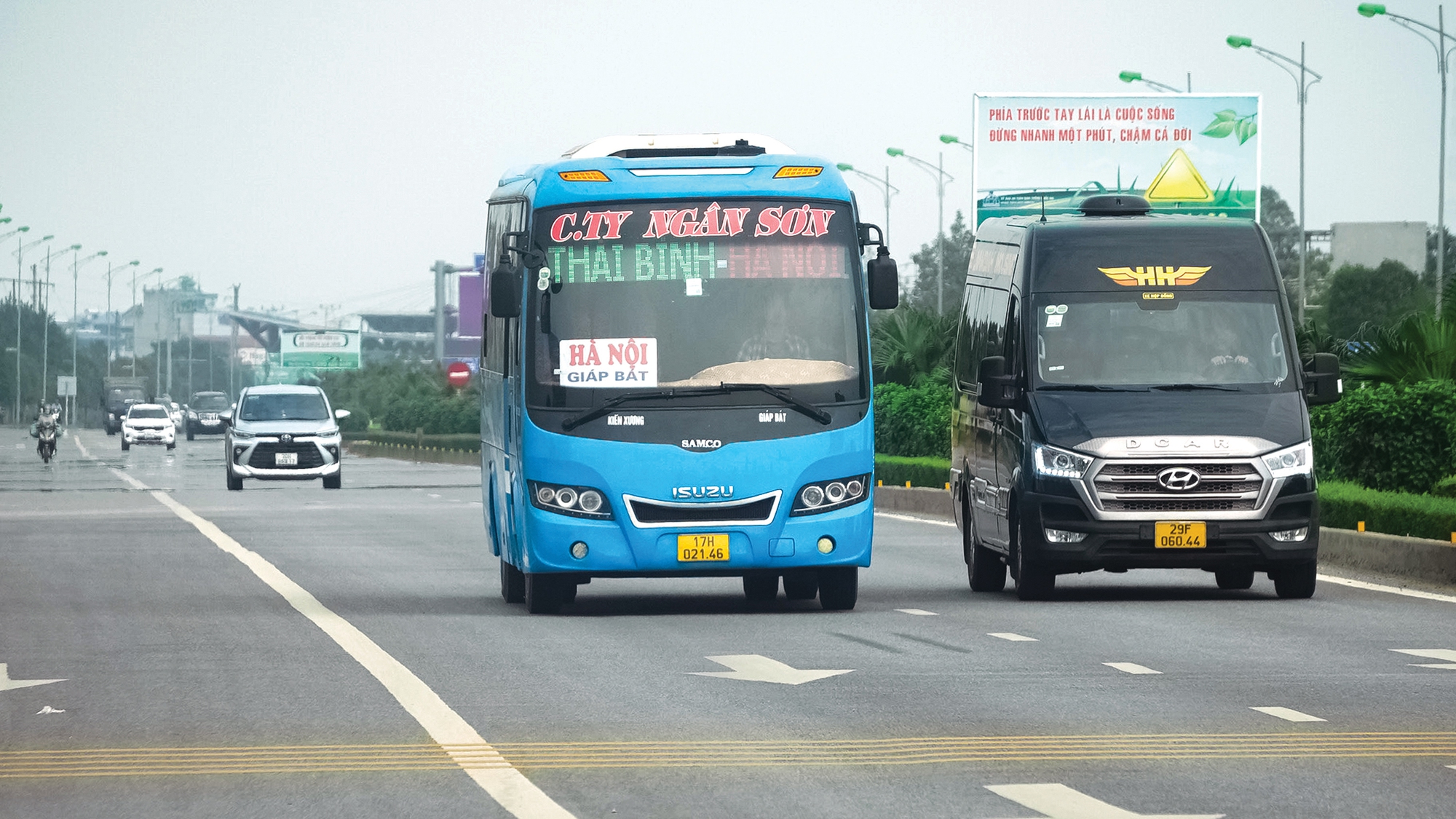 Dự thảo Luật Đường bộ có gì mới - Kỳ 2 : Tăng  cường hiệu lực, hiệu quả quản lý hoạt động vận tải- Ảnh 1.