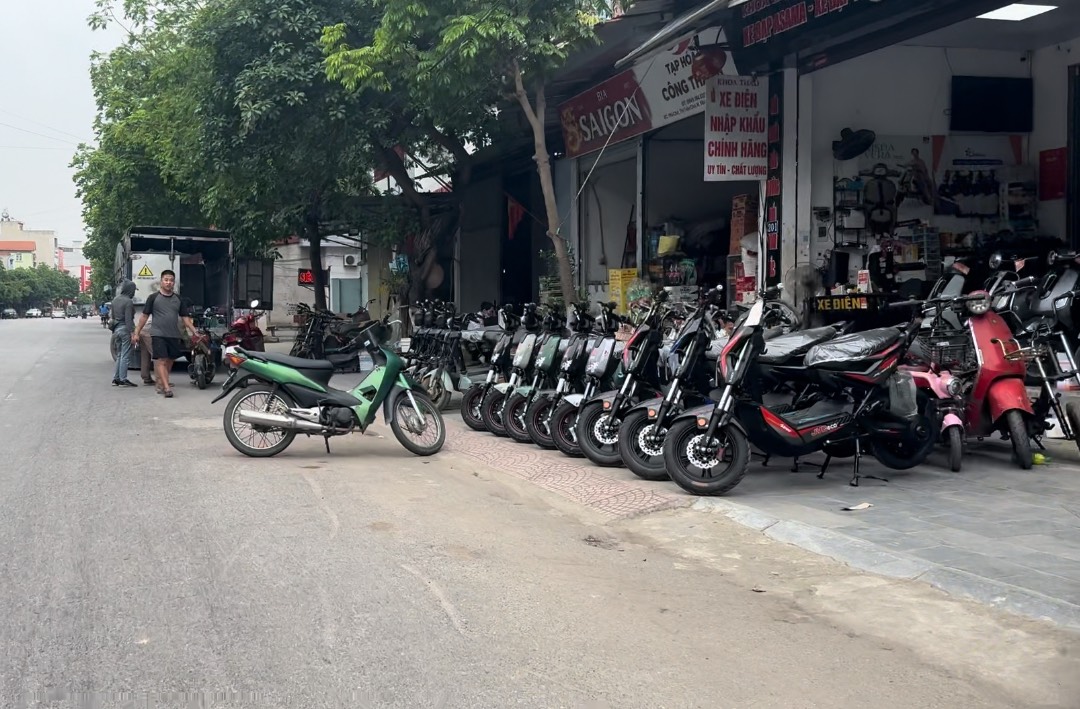 Vi phạm TTATGT vẫn diễn ra tại huyện Yên Phong, Bắc Ninh- Ảnh 4.