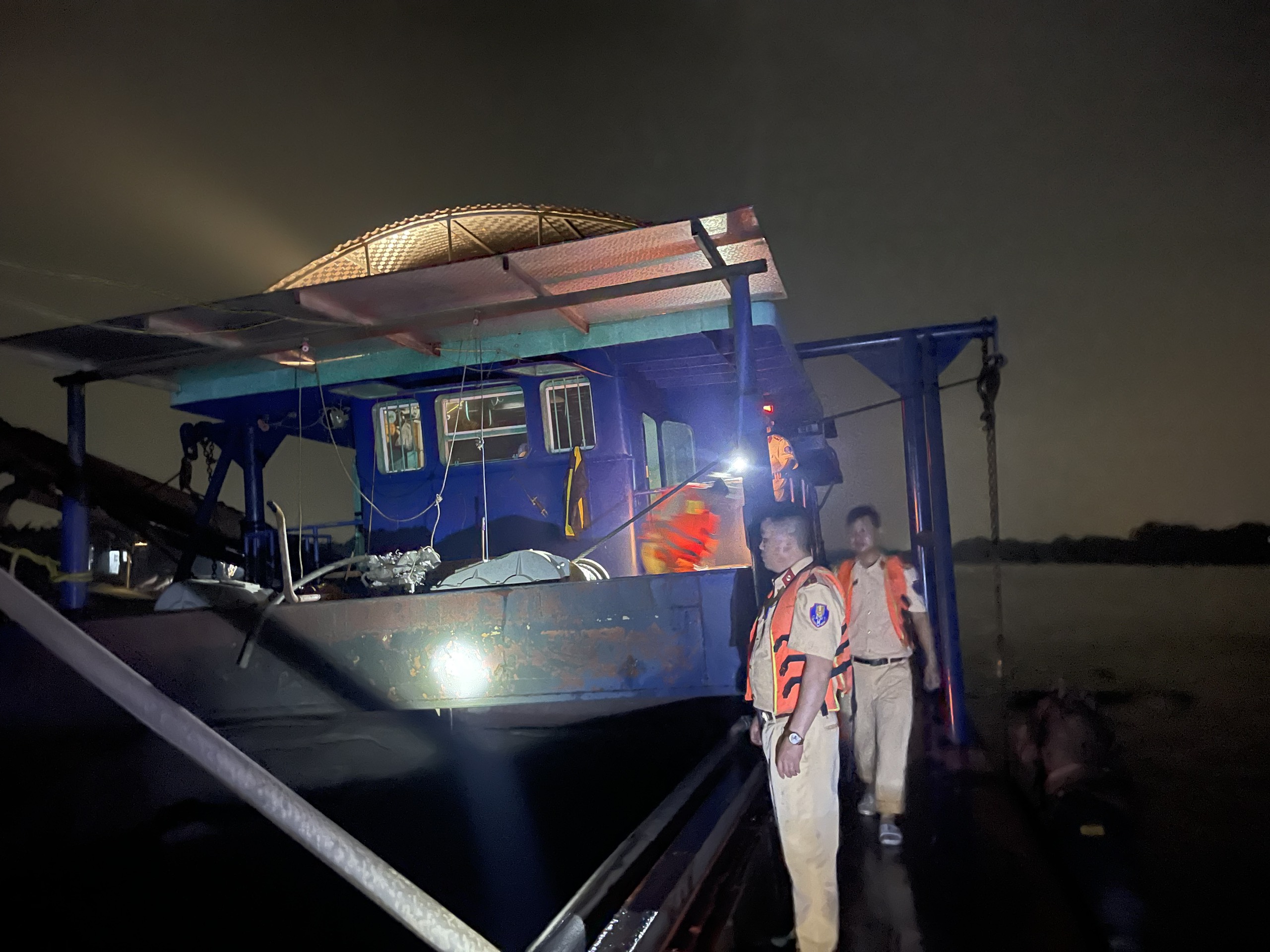 Thấy cảnh sát, tàu Thấy cảnh sát, tàu