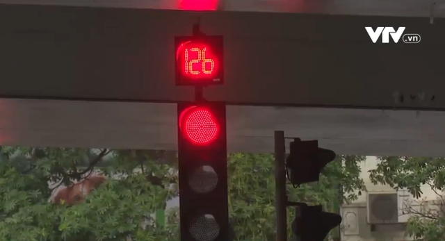 Làm rõ bản chất của quy định trừ điểm GPLX, dừng xe trước 