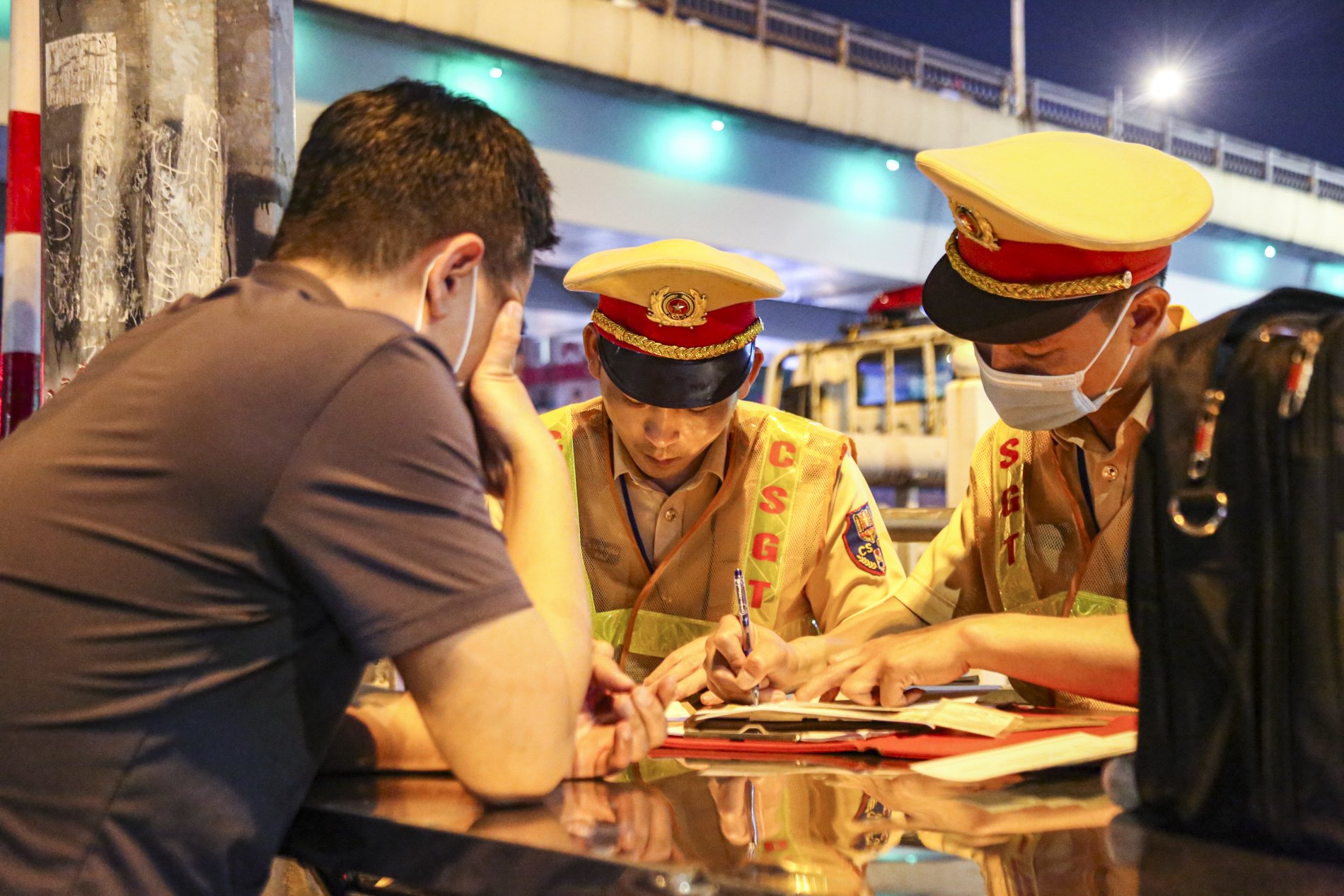 Những điểm mới, đáng lưu ý của Luật Trật tự, An toàn giao thông đường bộ- Ảnh 1. Những điểm mới, đáng lưu ý của Luật Trật tự, An toàn giao thông đường bộ- Ảnh 1.