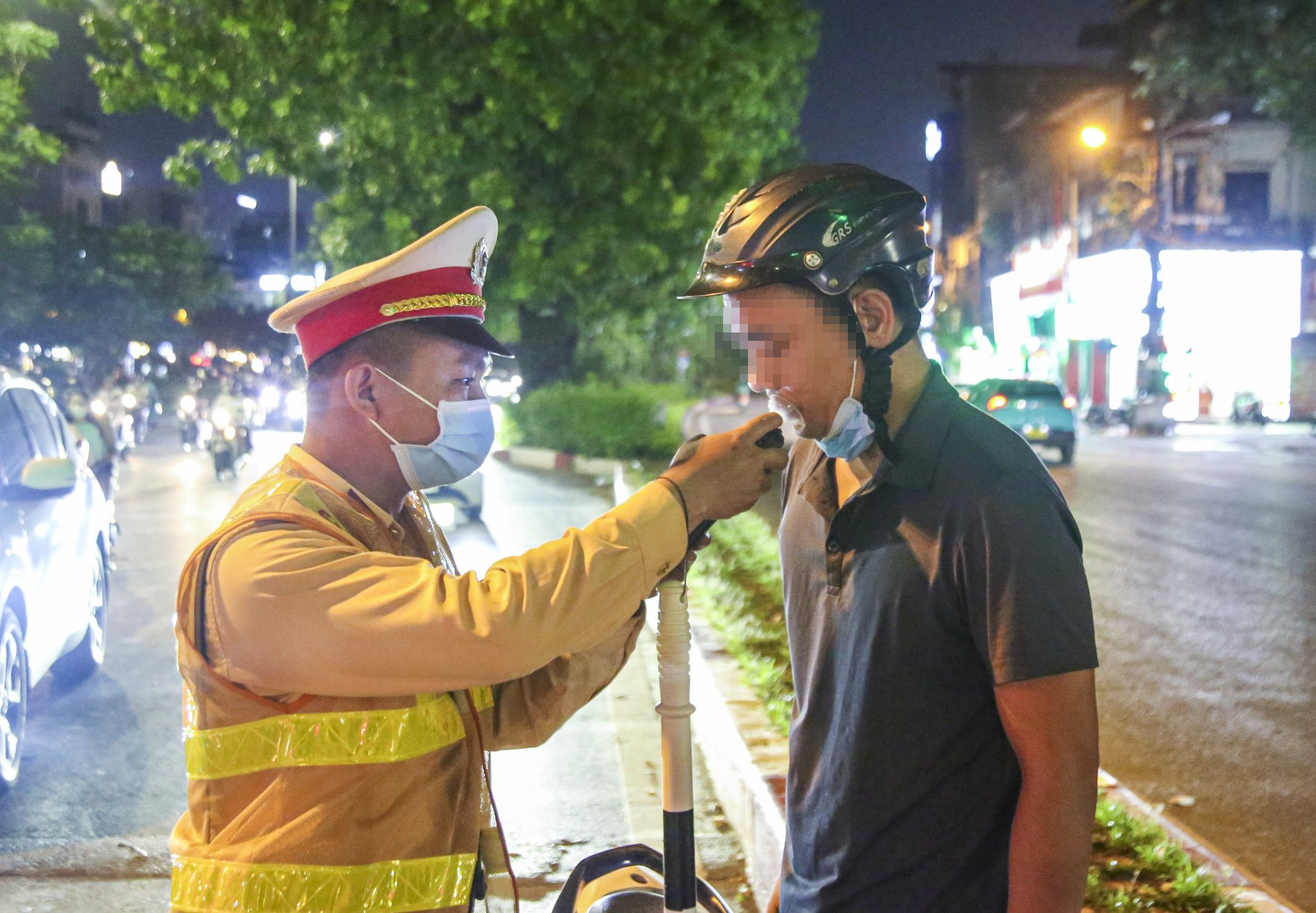 Những điểm mới, đáng lưu ý của Luật Trật tự, An toàn giao thông đường bộ- Ảnh 3. Những điểm mới, đáng lưu ý của Luật Trật tự, An toàn giao thông đường bộ- Ảnh 3.
