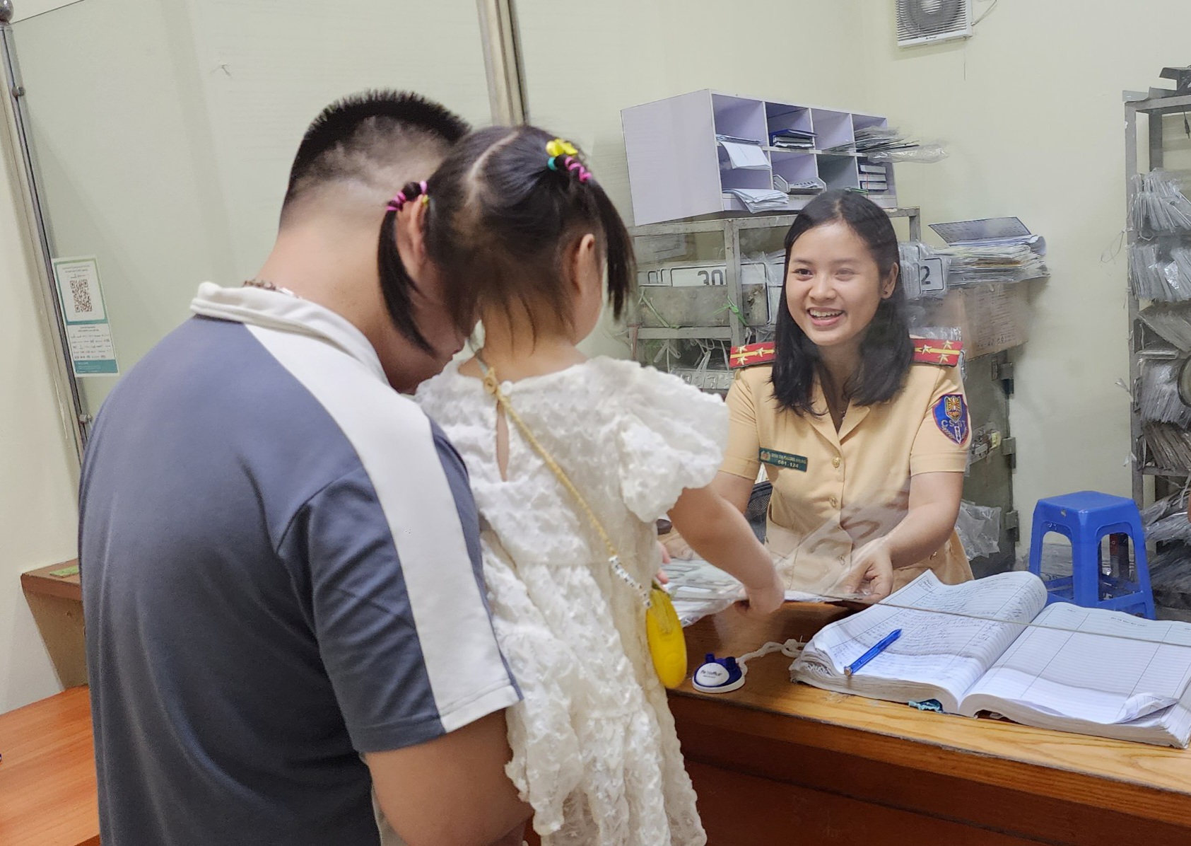 Những điểm mới, đáng lưu ý của Luật Trật tự, An toàn giao thông đường bộ- Ảnh 6. Những điểm mới, đáng lưu ý của Luật Trật tự, An toàn giao thông đường bộ- Ảnh 6.