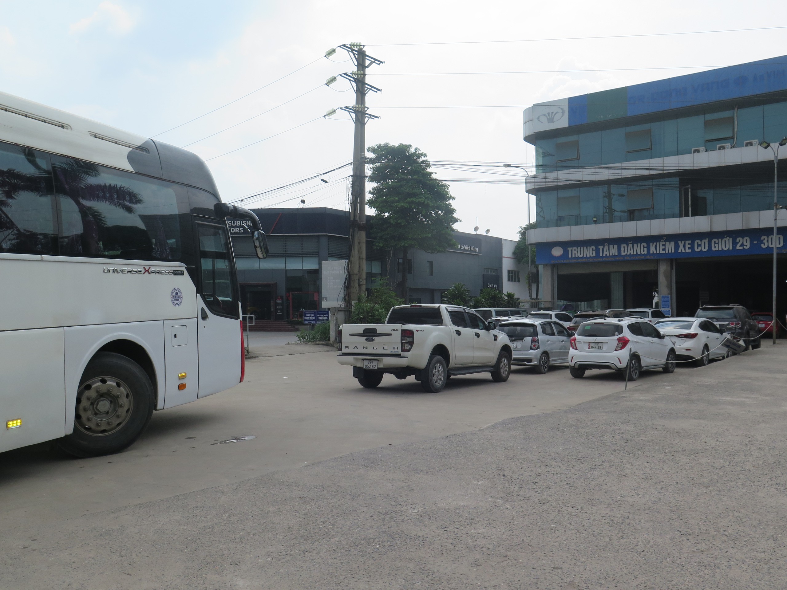 Nguy cơ tái diễn ùn tắc đăng kiểm, chủ xe cần làm gì?- Ảnh 2.