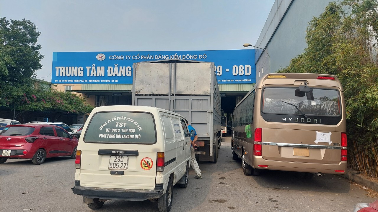 Nguy cơ tái diễn ùn tắc đăng kiểm, chủ xe cần làm gì?- Ảnh 1.