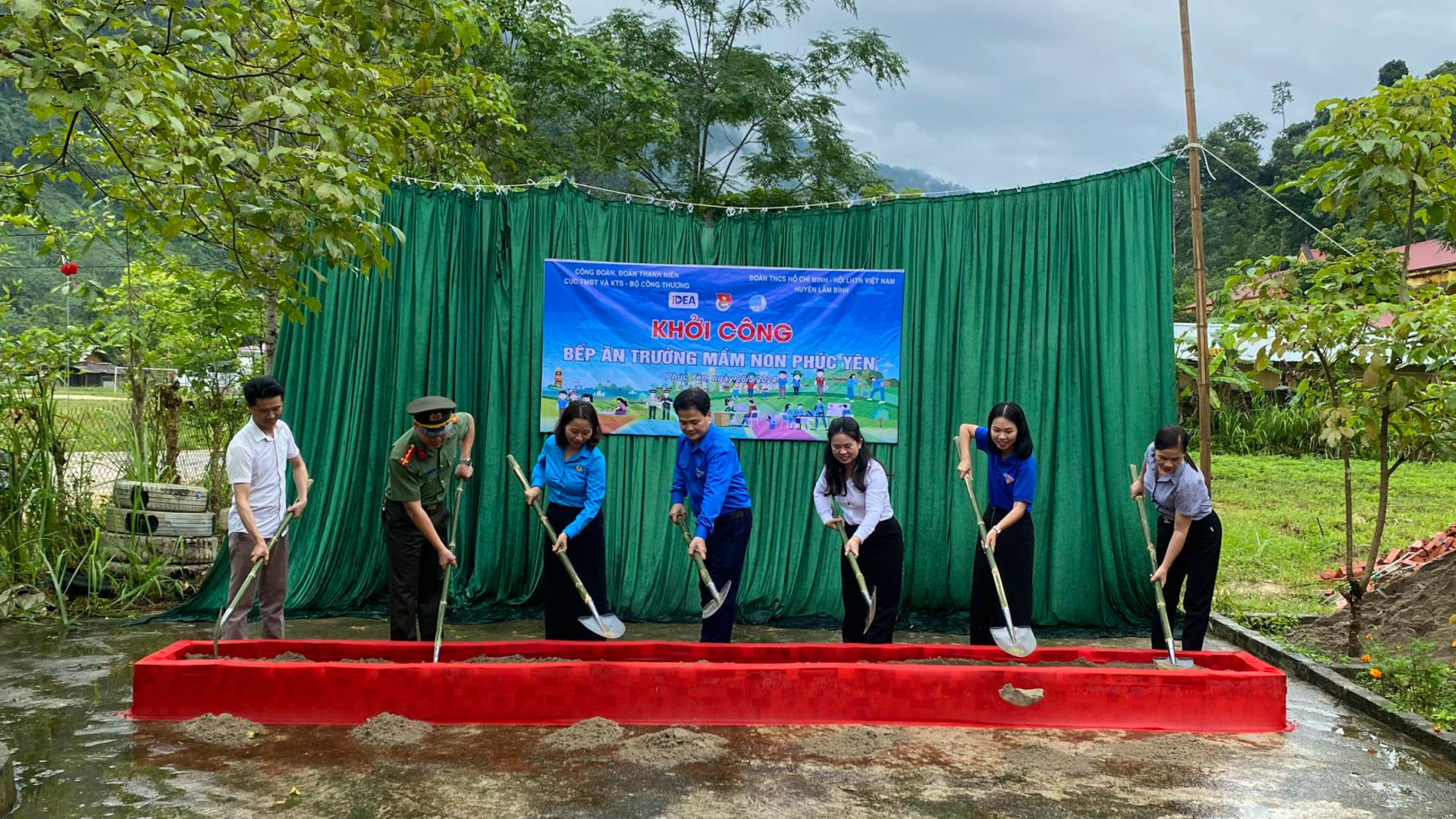 Tuổi trẻ GTVT thắp sáng đường quê tại Tuyên Quang- Ảnh 5. Tuổi trẻ GTVT thắp sáng đường quê tại Tuyên Quang- Ảnh 5.