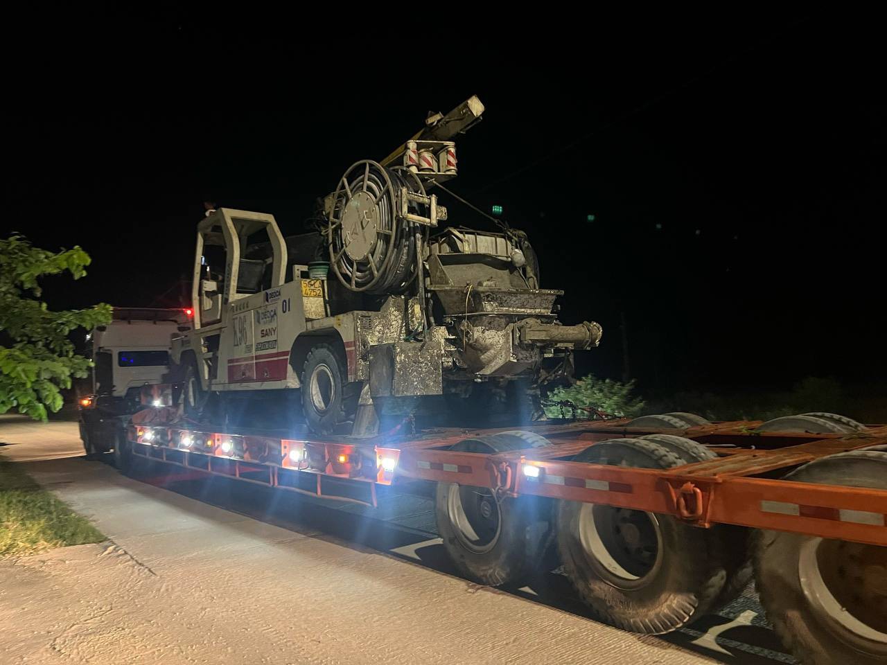 Xuyên ngày đêm khắc phục sự cố sạt lở hầm đường sắt Chí Thạnh, phấn đấu 30/5 thông hầm- Ảnh 8.