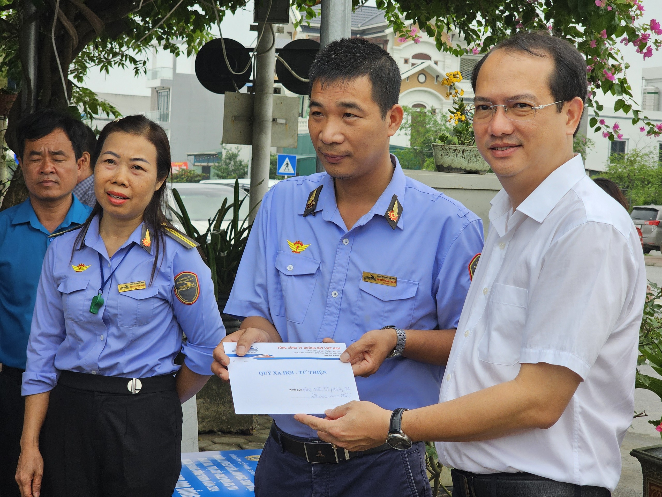 Ngành đường sắt triển khai nhiều hoạt động thiết thực trong Tháng Công nhân- Ảnh 5.