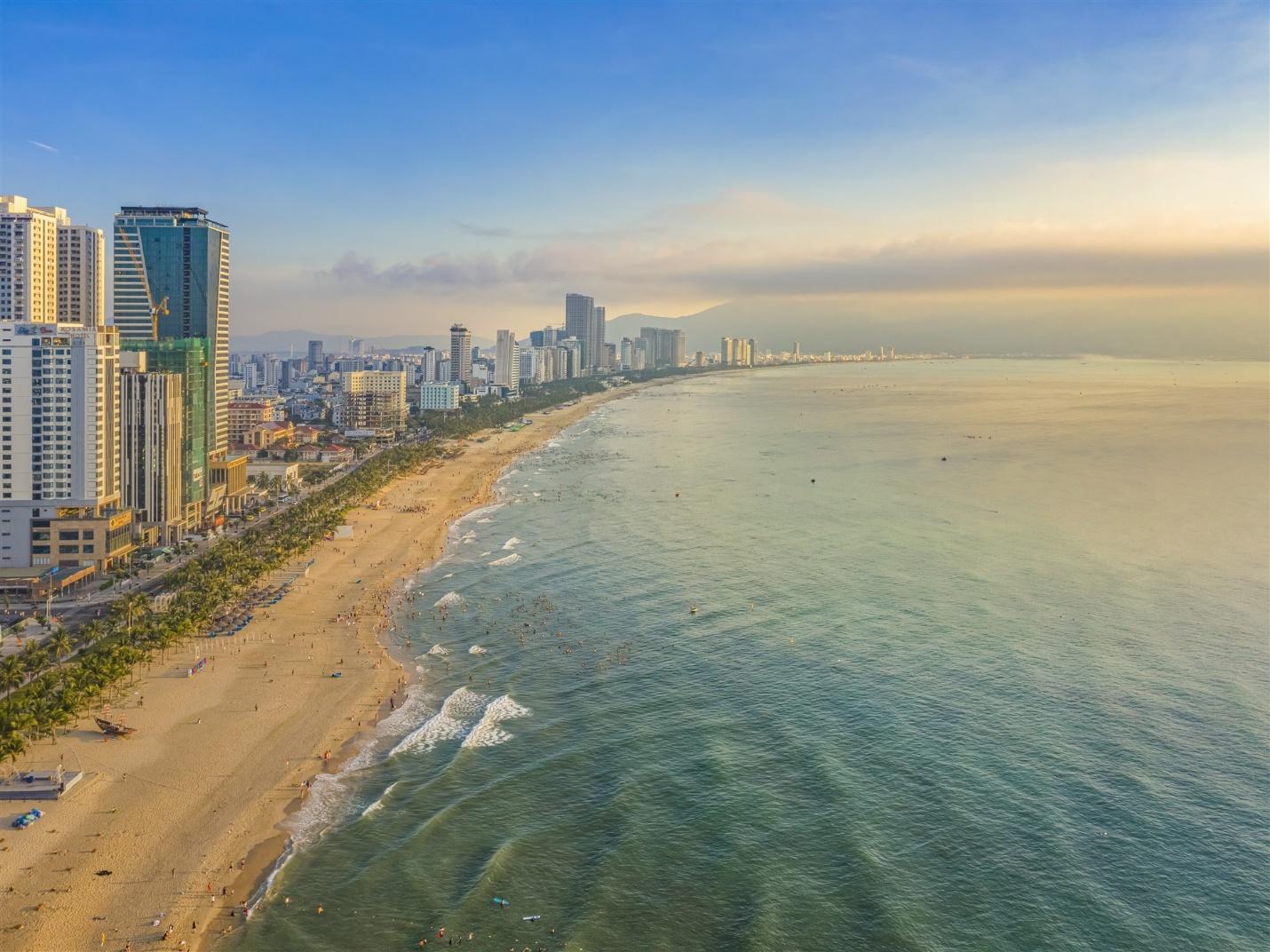 TS Võ Trí Thành: Đà Nẵng đáng sống bởi con người thân thiện, tình nghĩa, tương trợ nhau- Ảnh 4. TS Võ Trí Thành: Đà Nẵng đáng sống bởi con người thân thiện, tình nghĩa, tương trợ nhau- Ảnh 4.